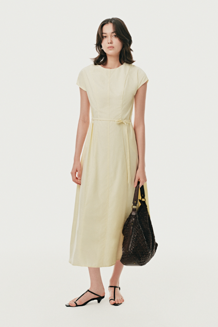 Đầm dài cộc tay kèm dây đai