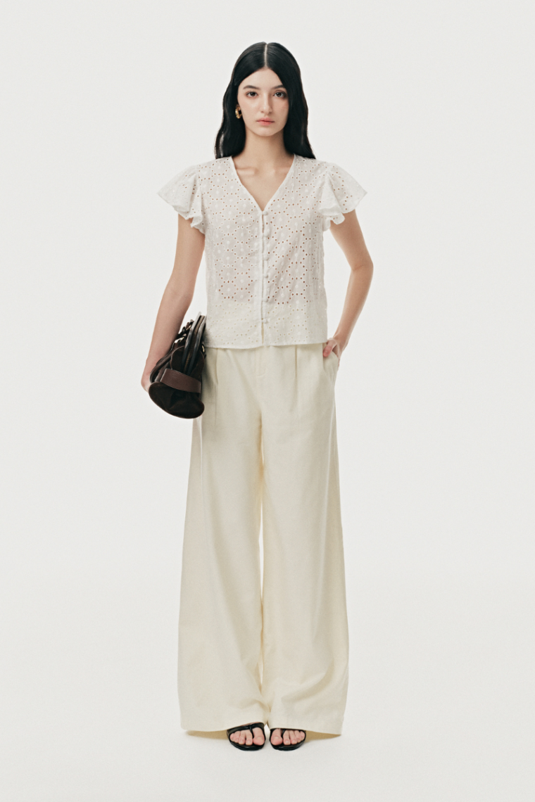 Áo kiểu cánh tiên thêu dập lỗ