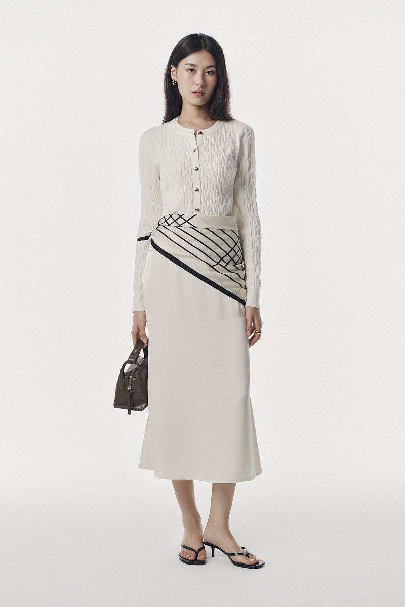 Áo khoác len vặn thừng dài tay cúc vàng đồng