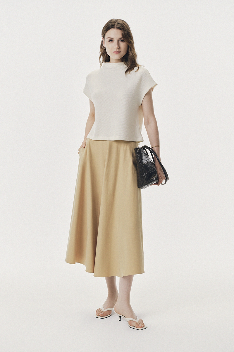 Áo kiểu cổ cao mặt dệt lỗ