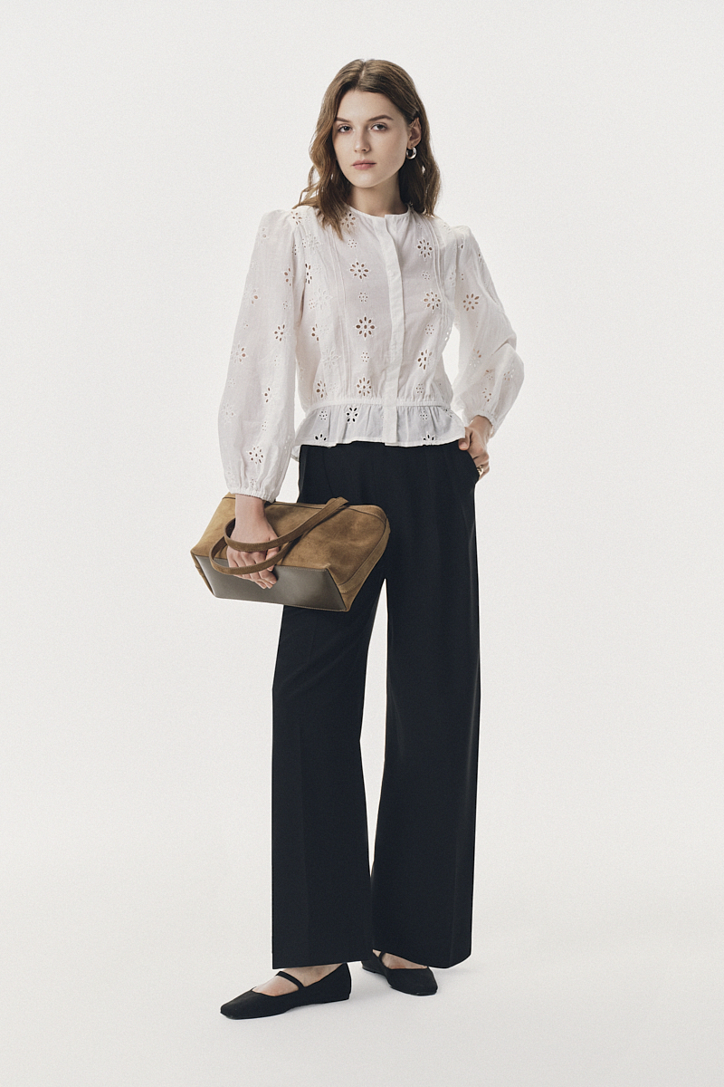 Áo kiểu dài tay thêu hoa bo chun