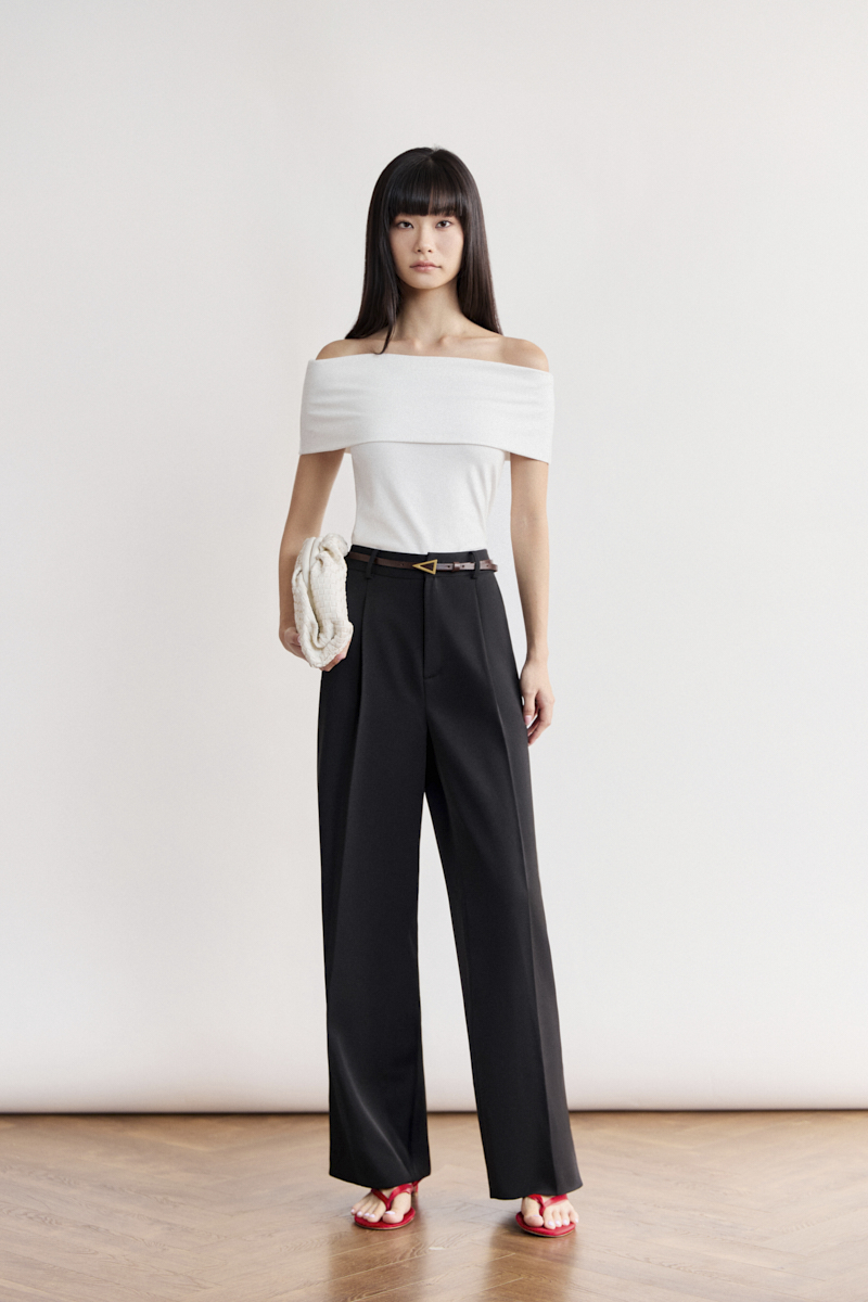 Basic ribbed off-shoulder top