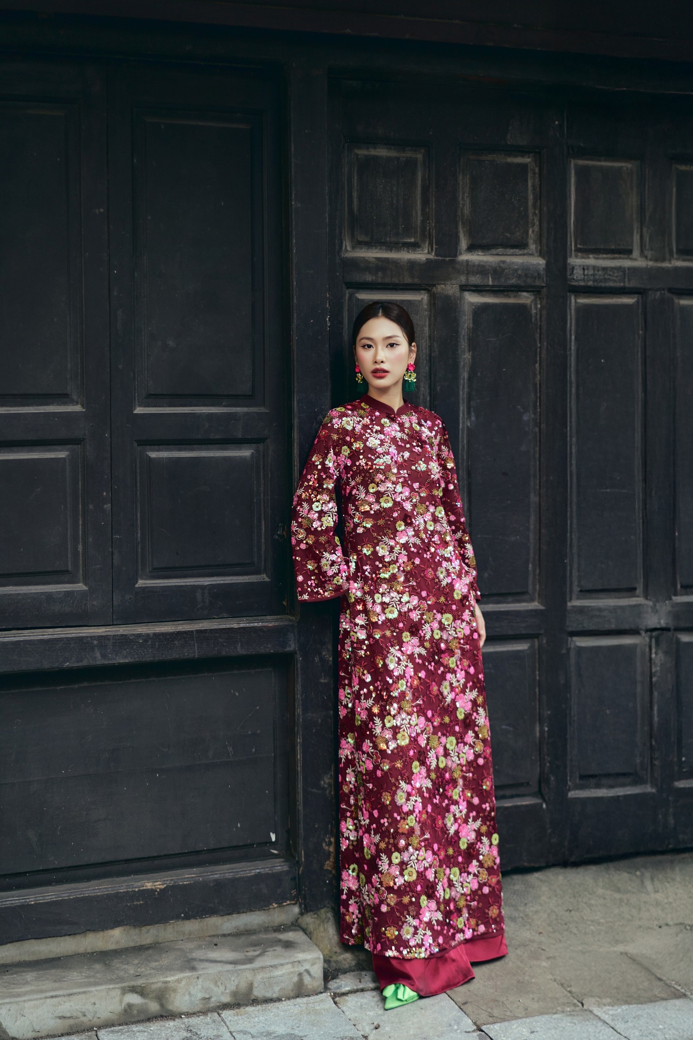 LYP x Áo dài Tử Kỳ