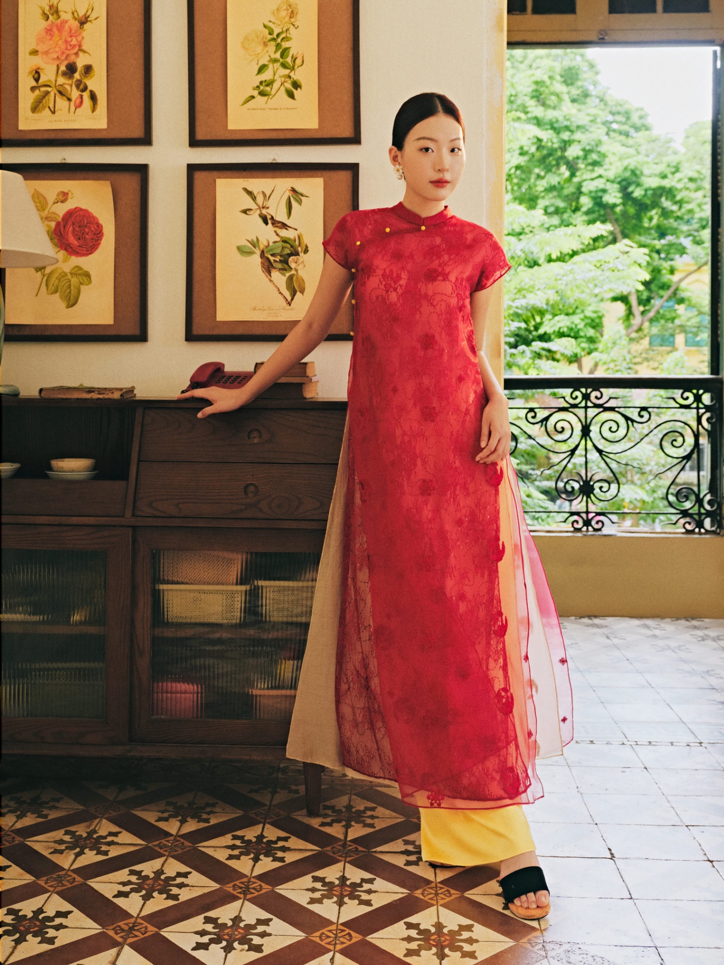 Quần áo dài lụa queen