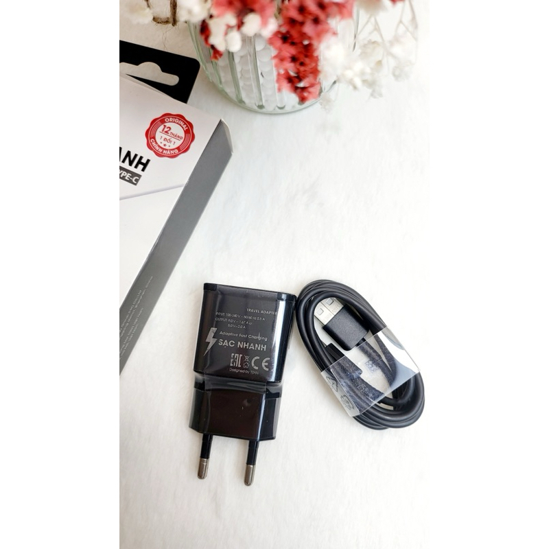 Bộ sạc nhanh kèm cáp Type-C - Titan ST10