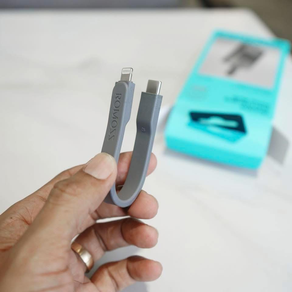 Sạc dự phòng Romoss PEA20A 20000mAh 22.5W với cáp tích hợp