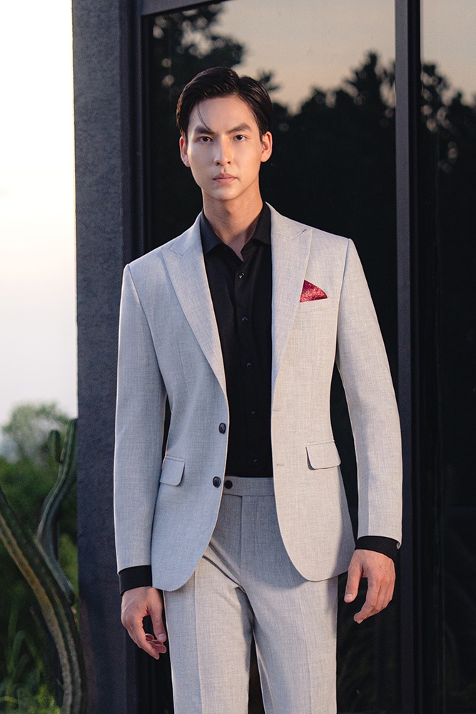 Lee Min Ho đẹp trai siêu cấp với vest đen, hé lộ cuộc sống sang chảnh bên  dàn 