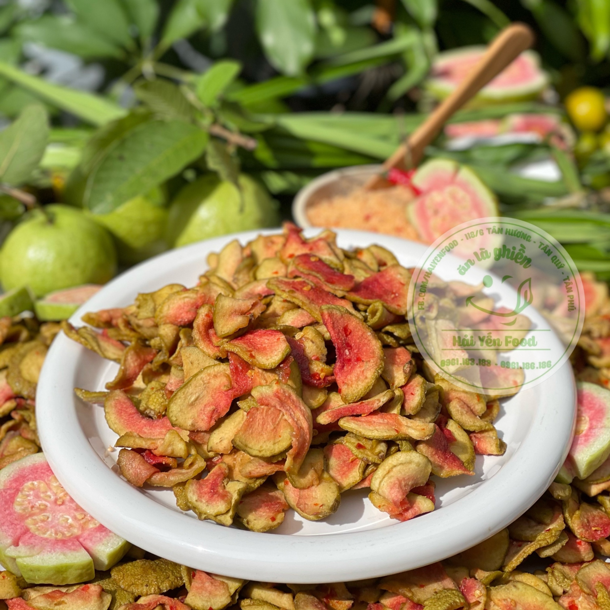 Ổi xá lị sấy muối ớt