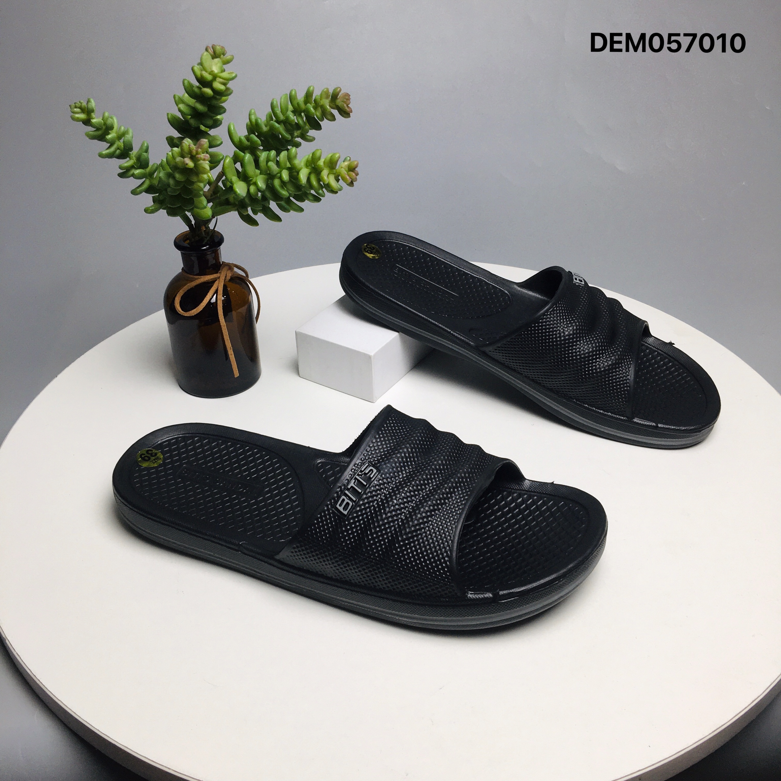 DLM DEM057010.DEN