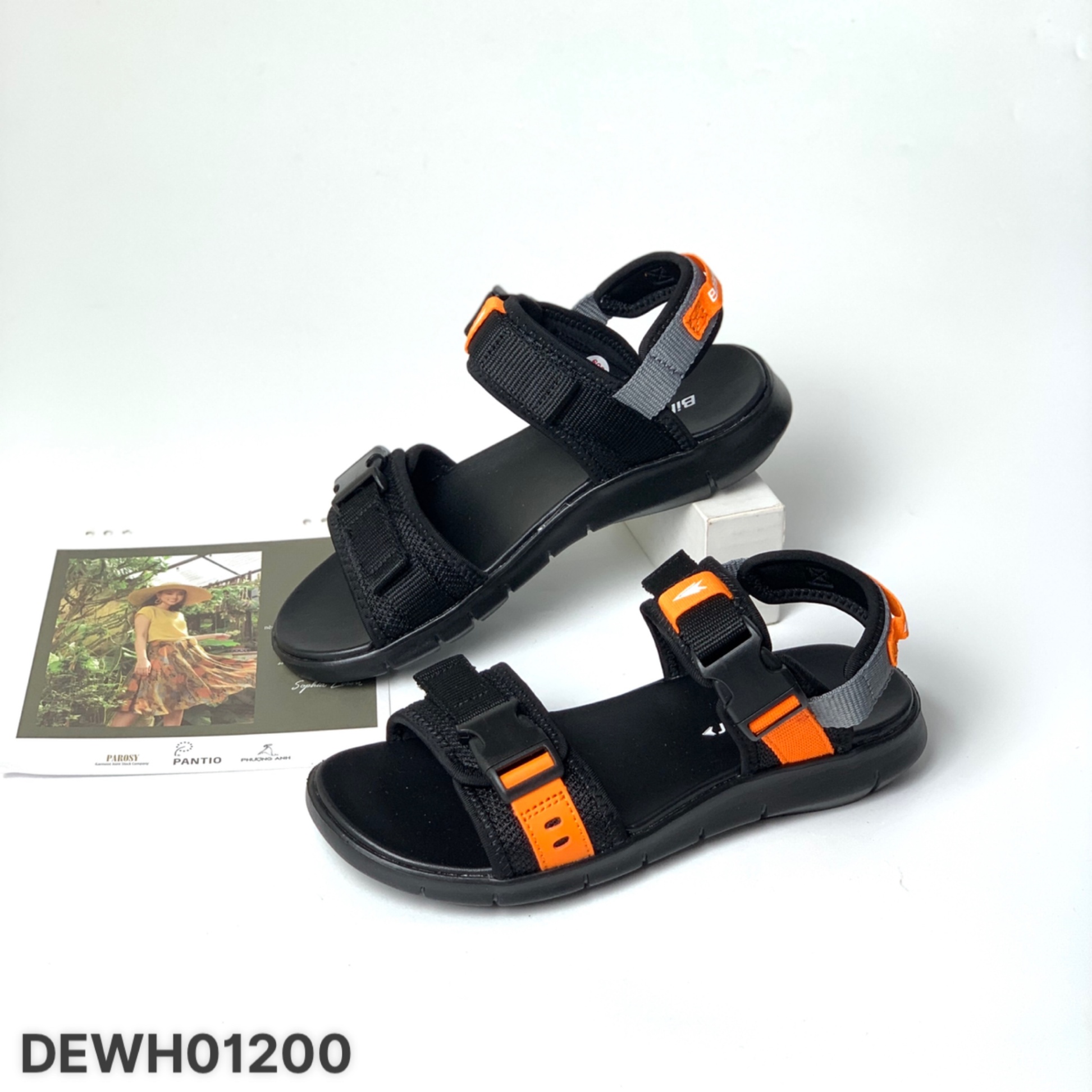Sandal nữ Bitis DEWH01200DEN