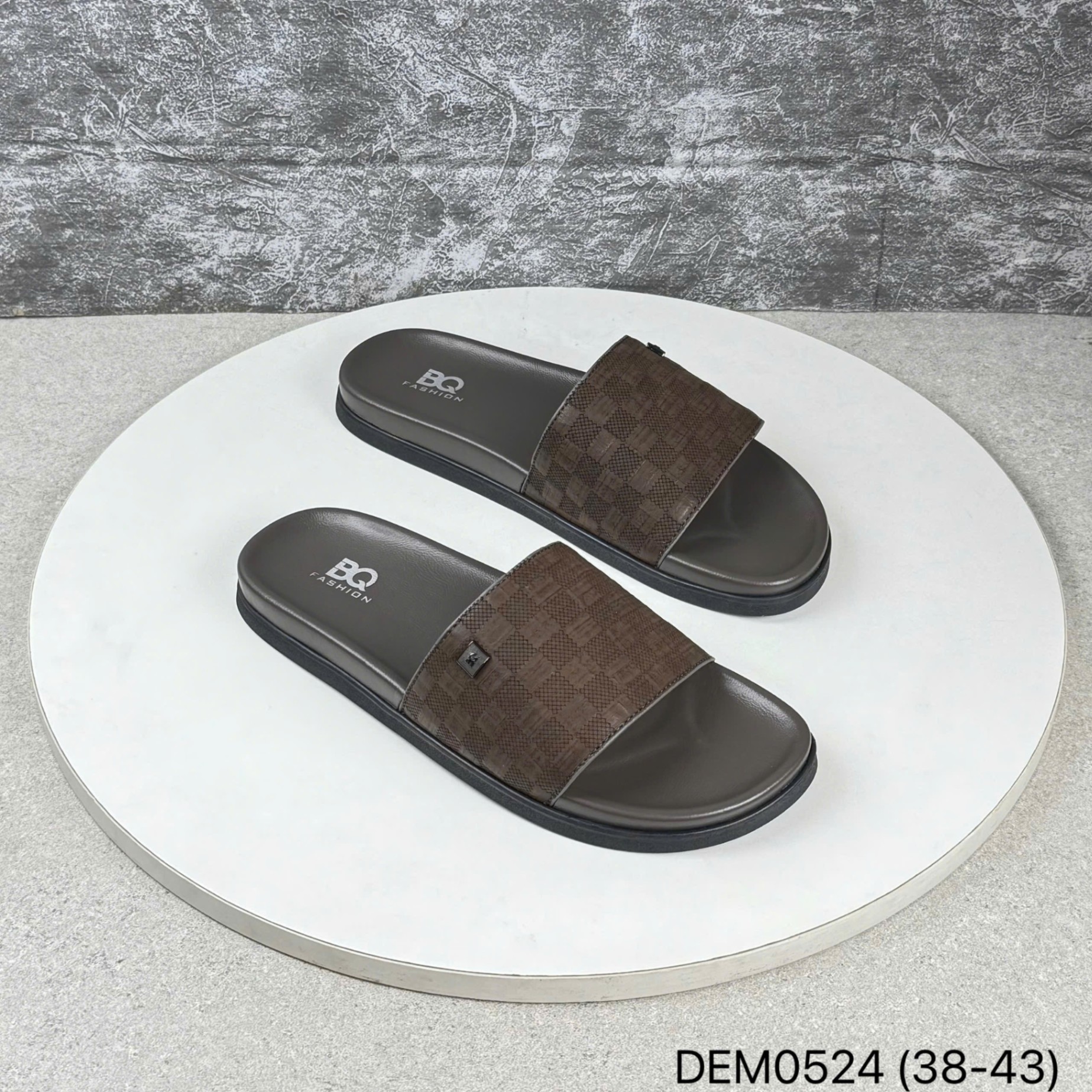 DLM DEM0524.NAU
