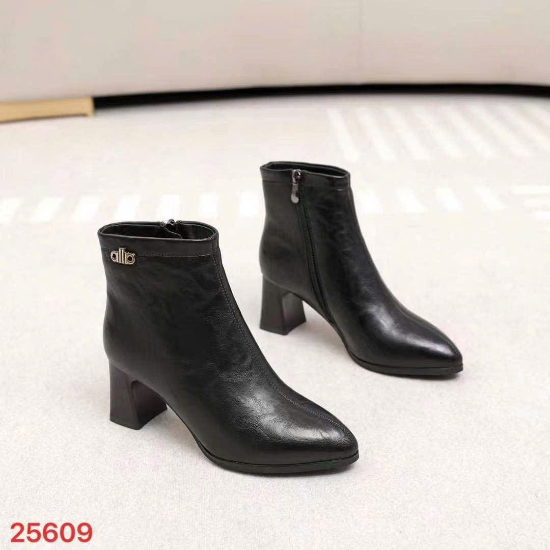 Bốt nữ A25609.DEN