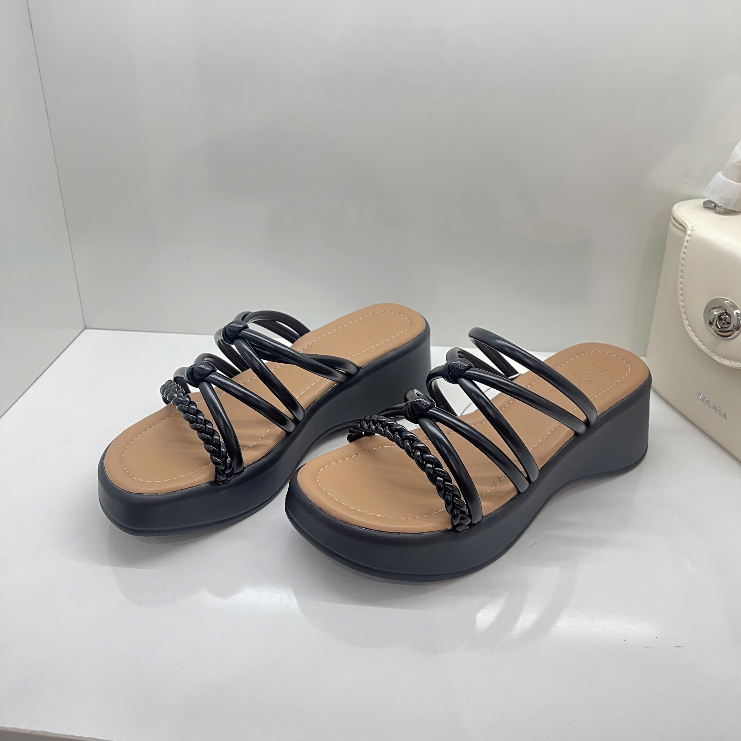 Dép lê nữ BQ DEW0187.DEN