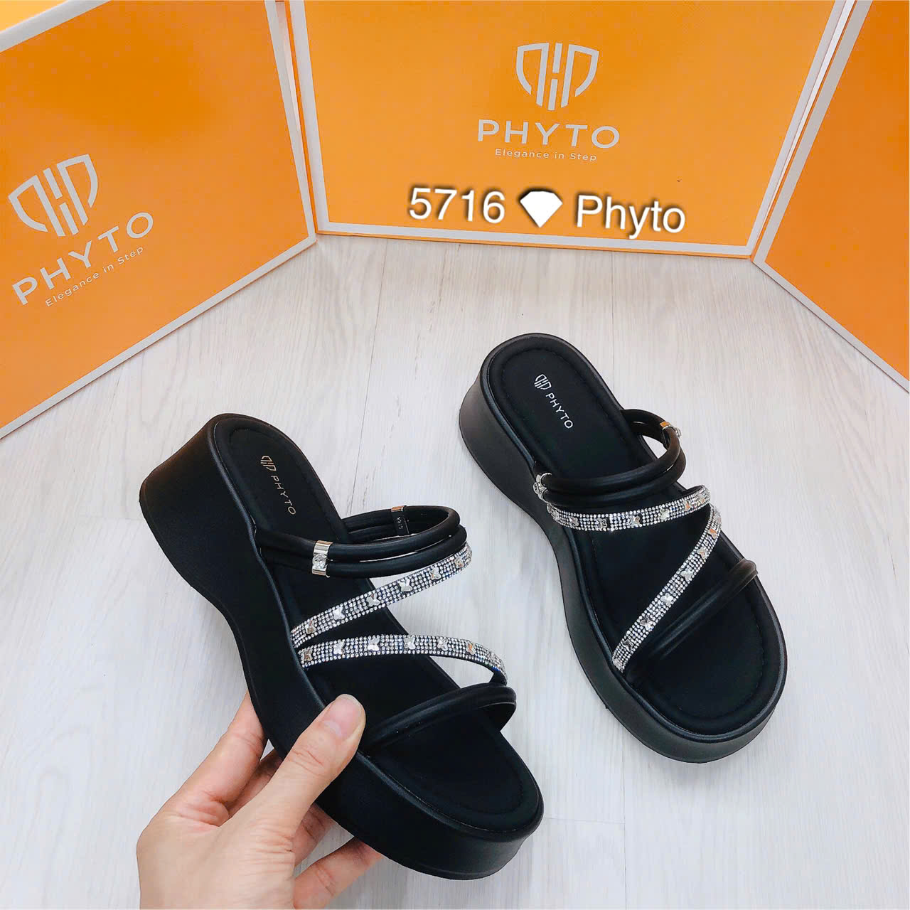 Dép xuồng nữ PHYTO 5716.DEN