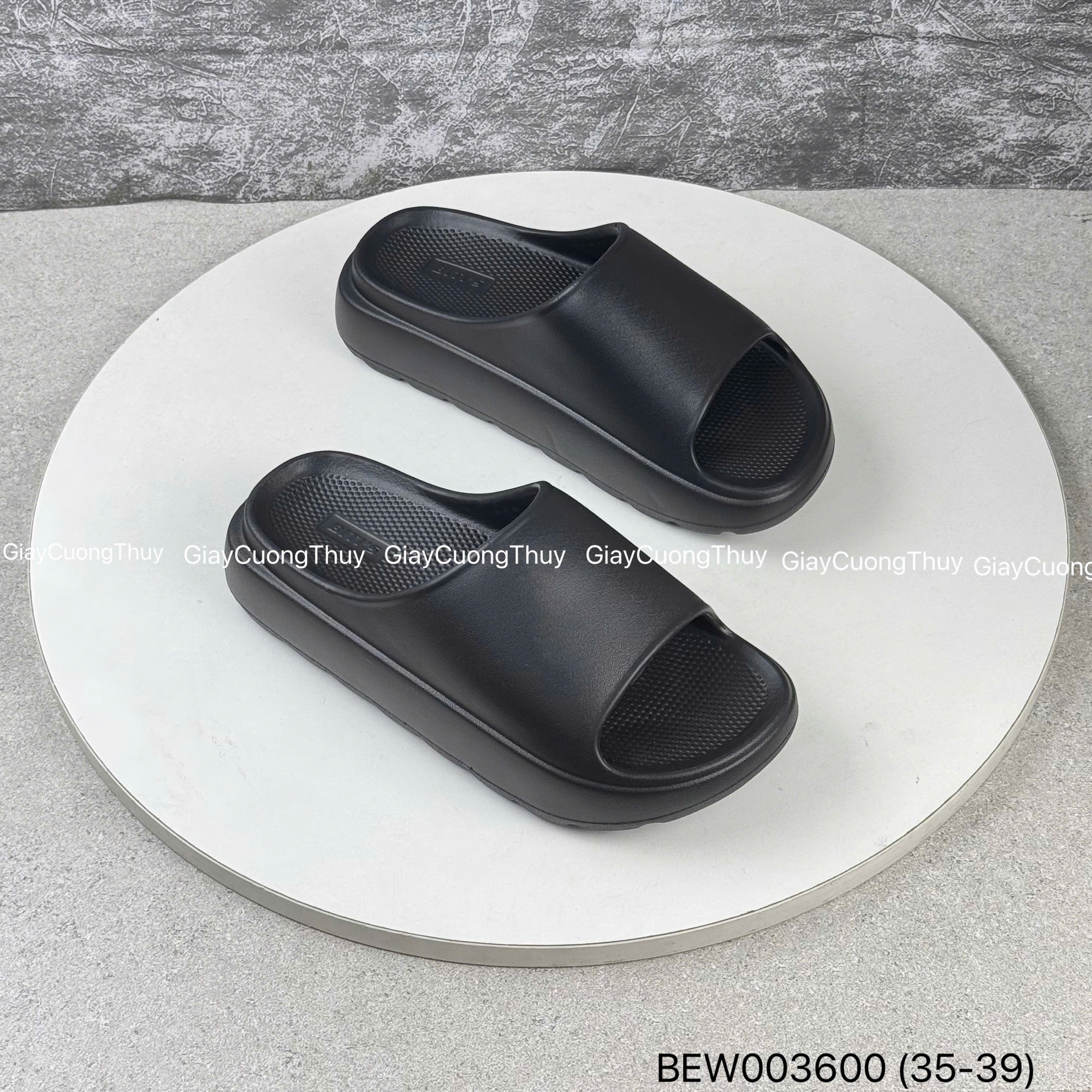 Dép nữ Bitis BEW003600DEN