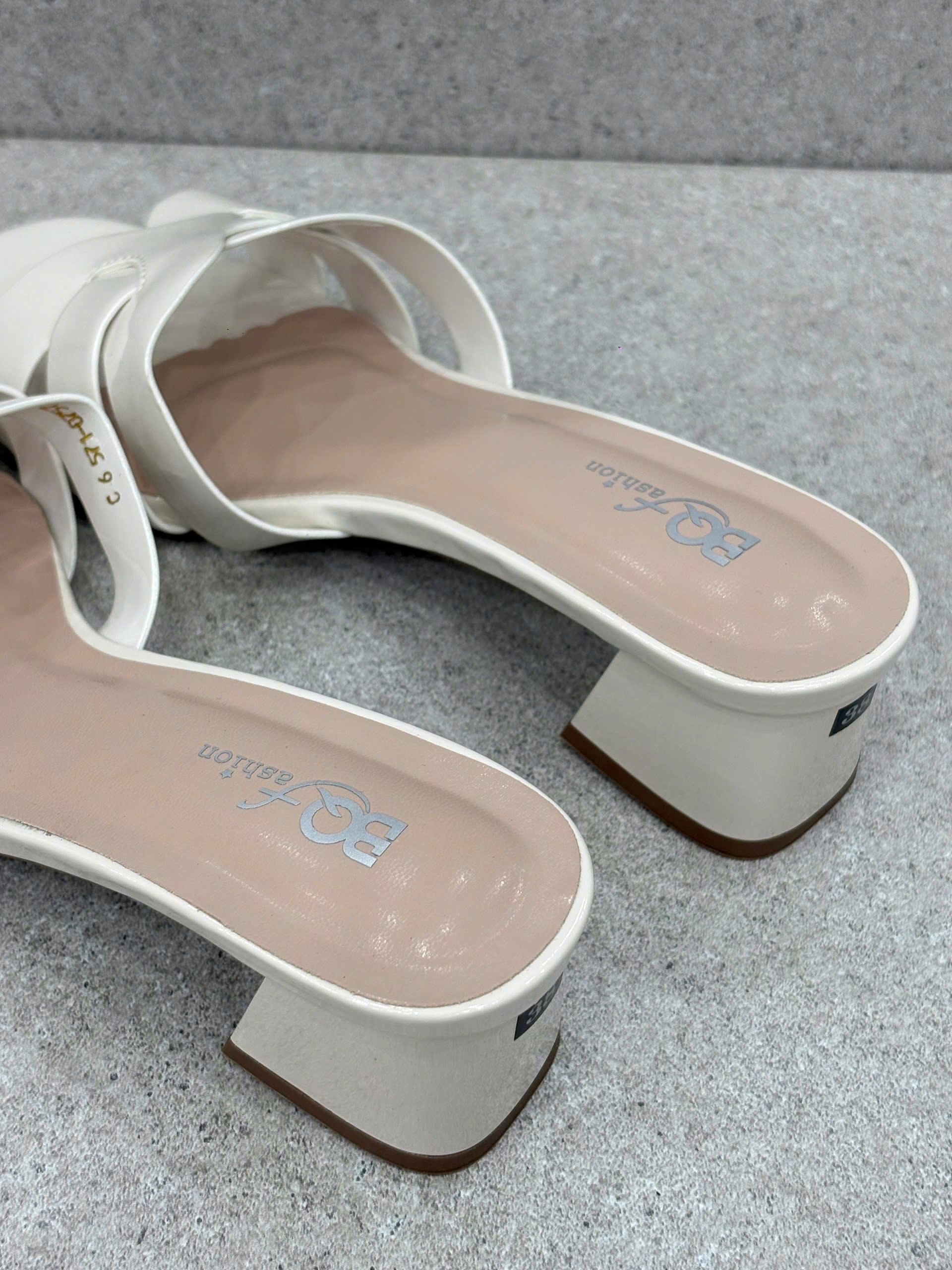 Dép nữ BQ GUW0114.TRG