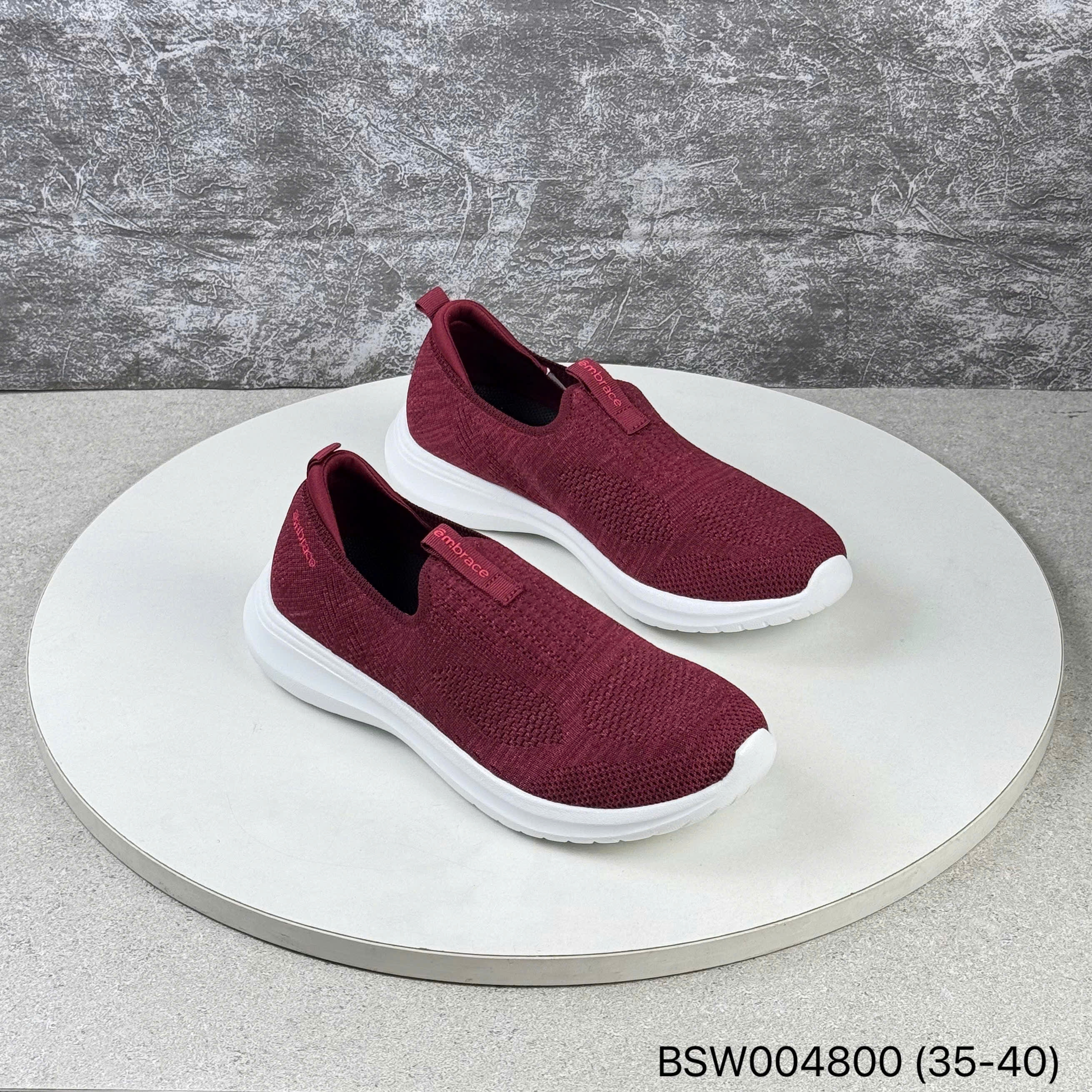 Giày thể thao nữ Bitis BSW004800DOO