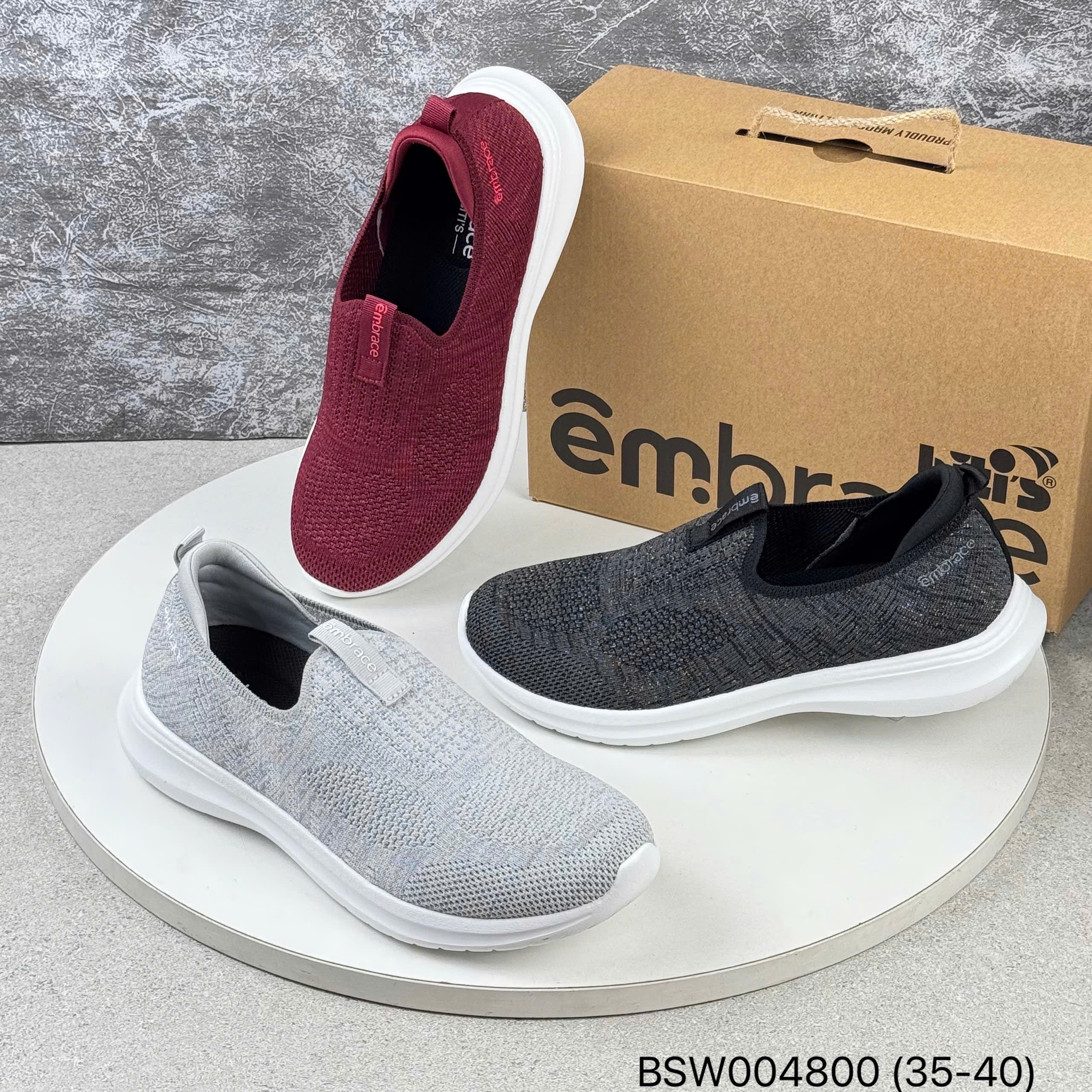 Giày thể thao nữ Bitis BSW004800DOO