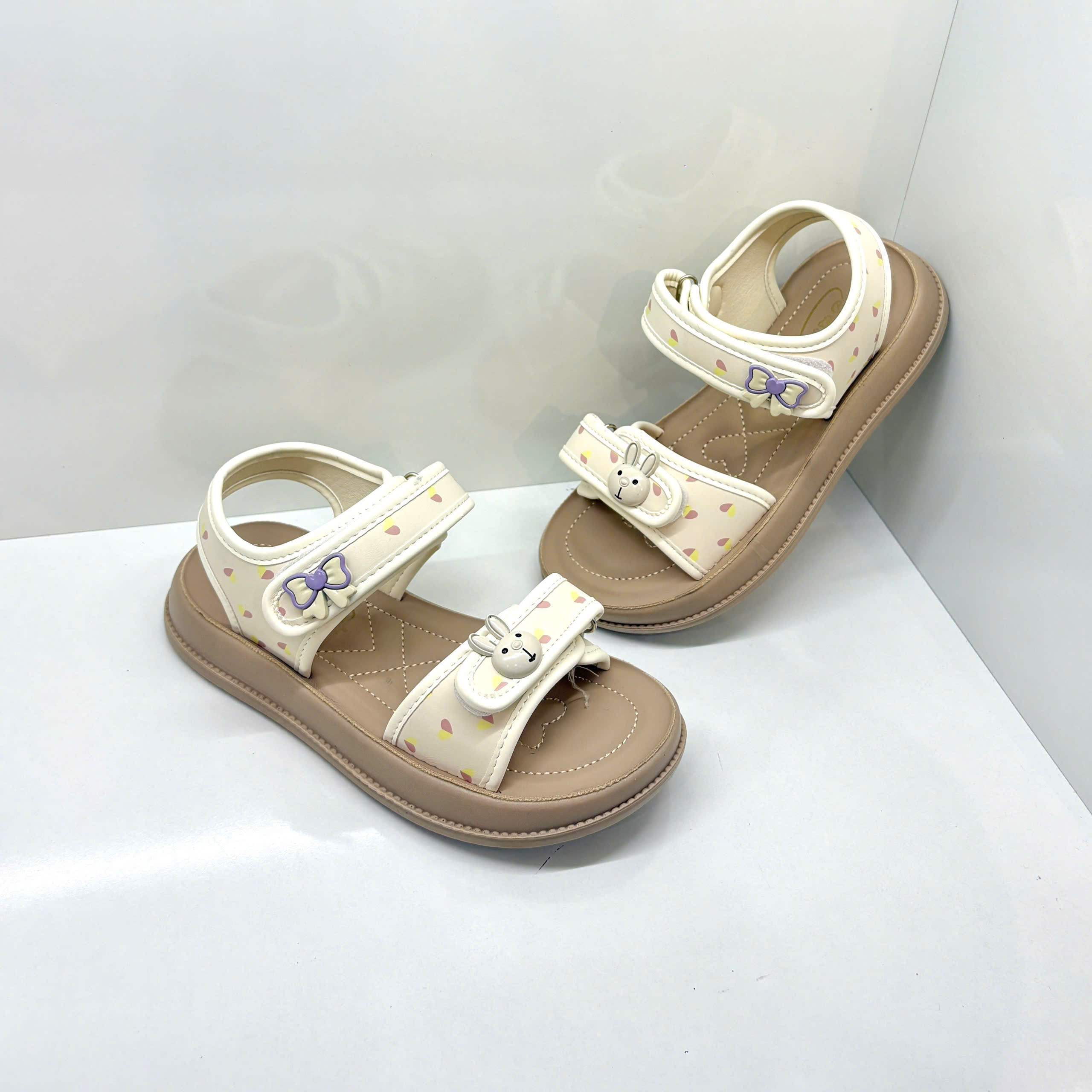 Sandal TE gái B-77(26-37).KEM