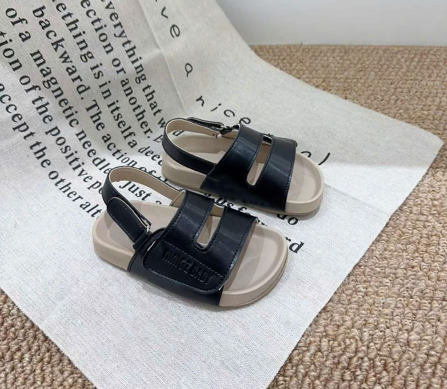 Sandal bé trai V2282(22-26).DEN