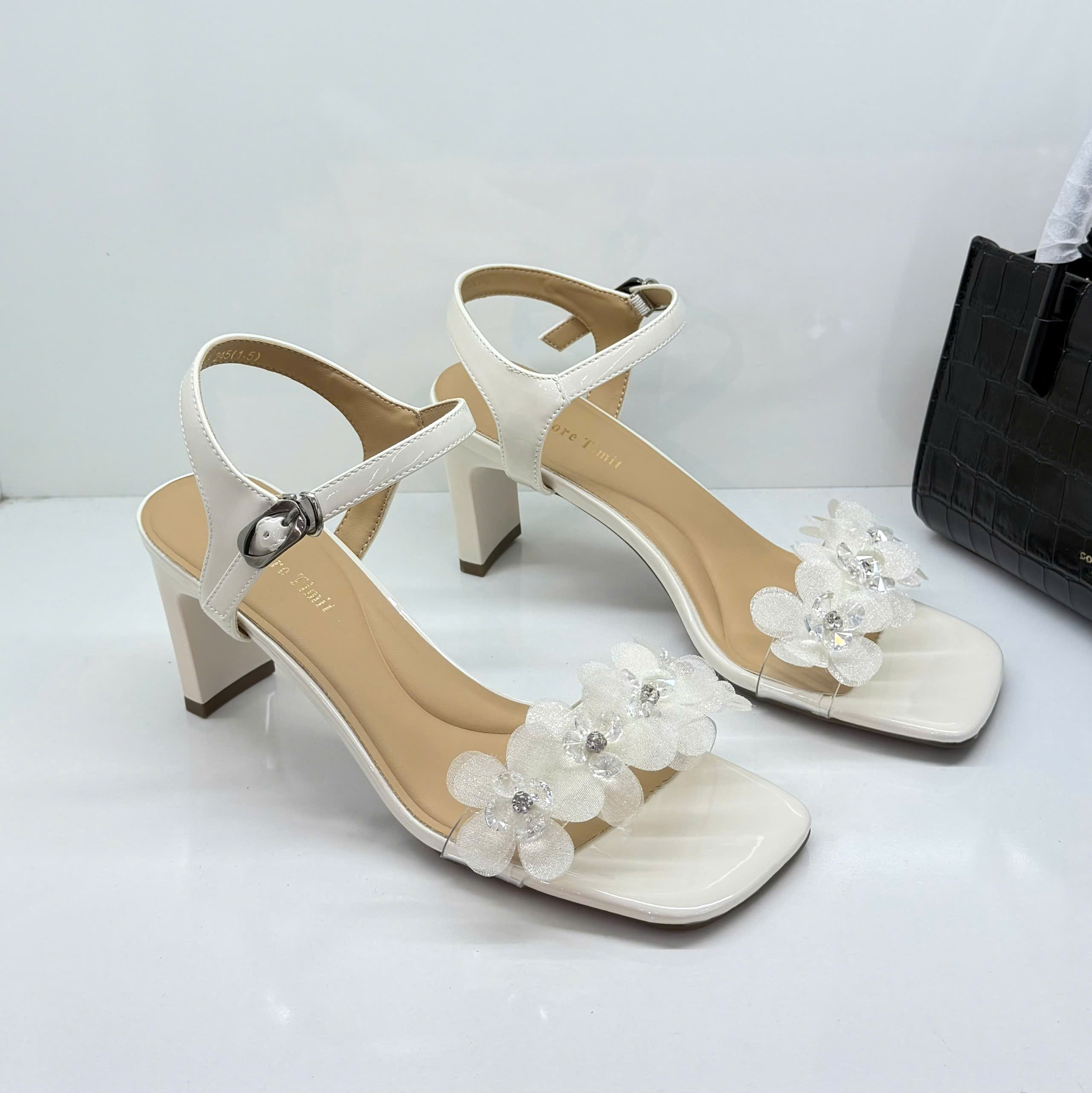 Sandal nữ 5183-5.KEM