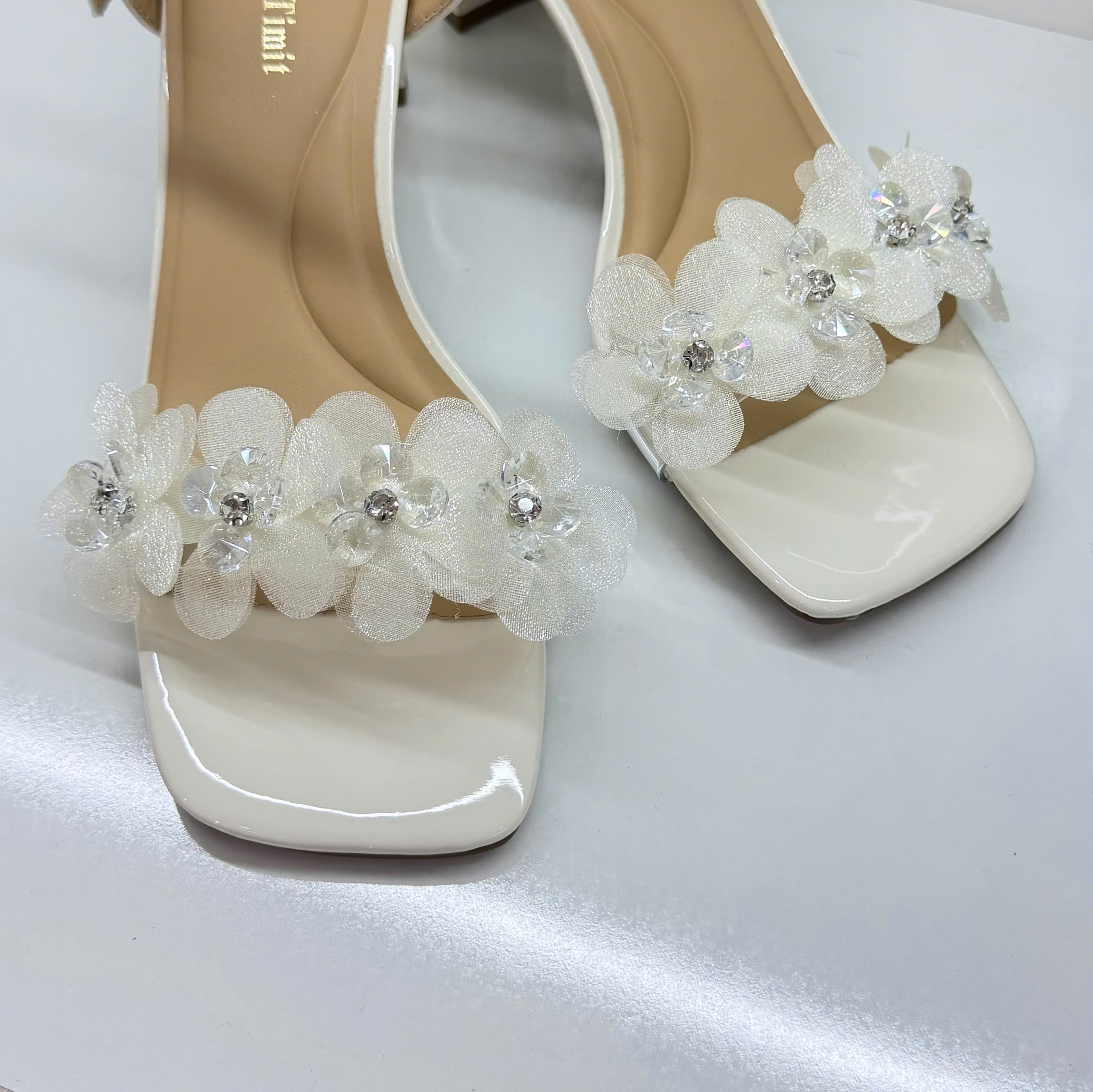 Sandal nữ 5183-5.KEM
