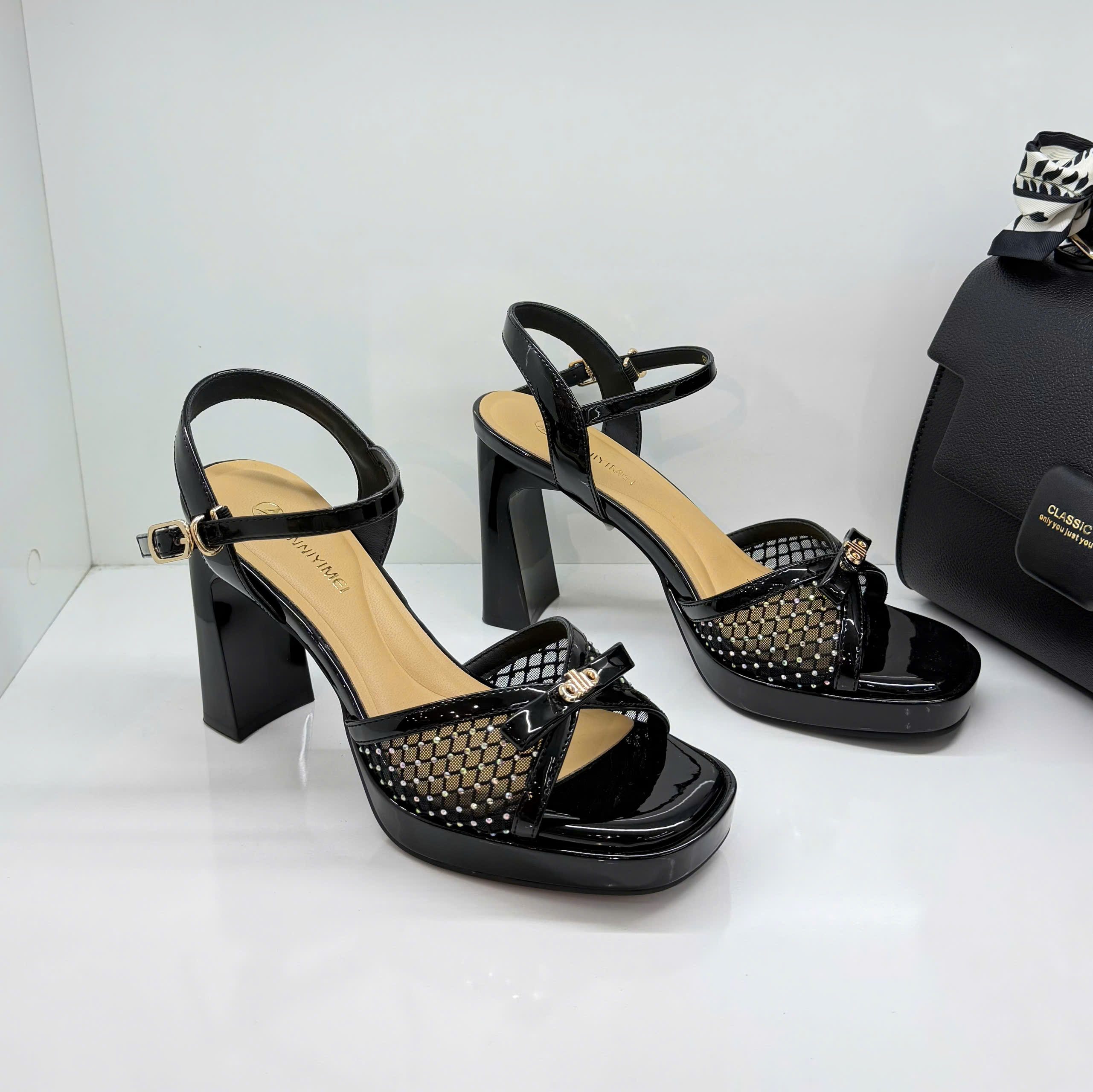 Sandal nữ 6011.DEN
