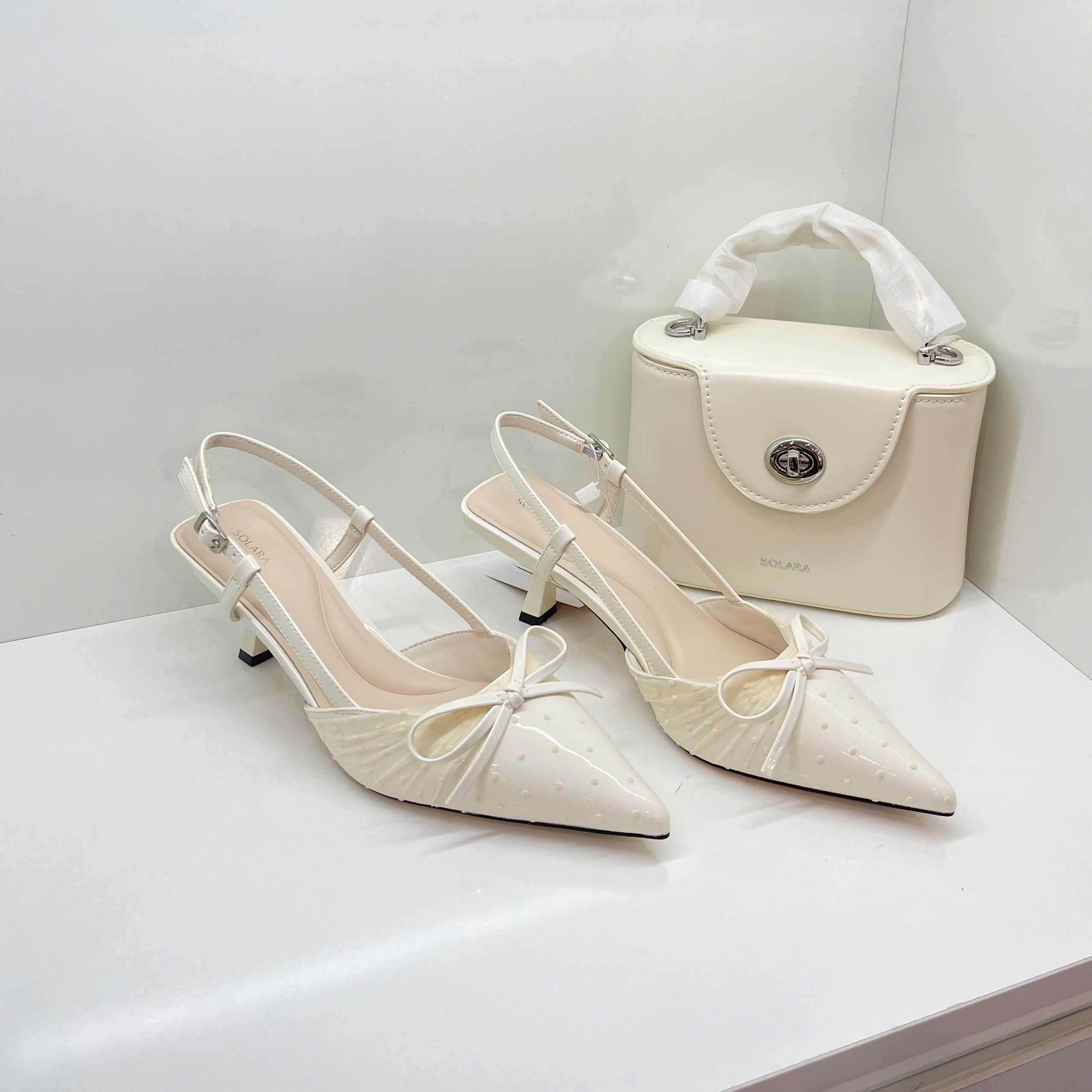 Sandal cao gót BQ GMI0032.TRG