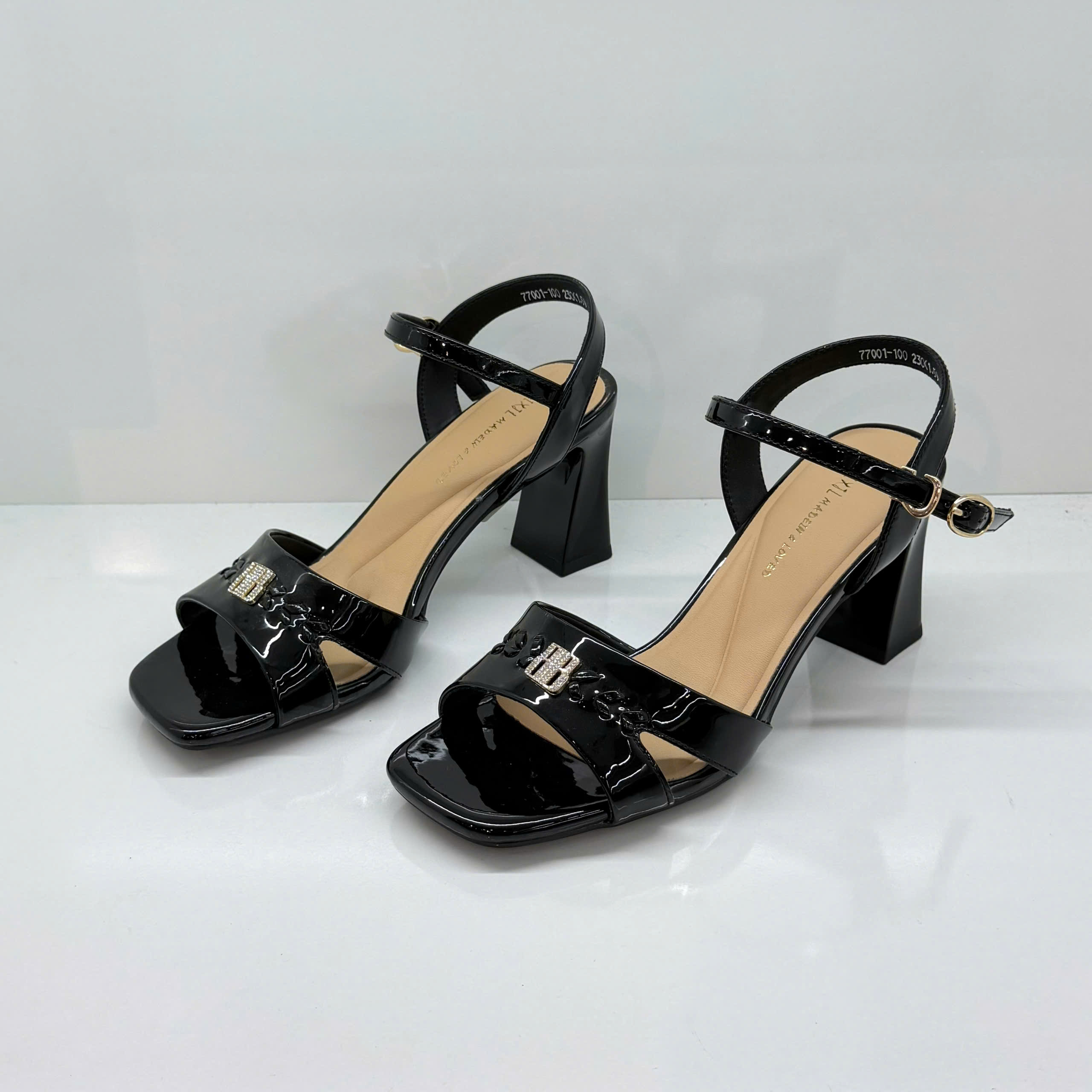 Sandal nữ 77001-100.DEN