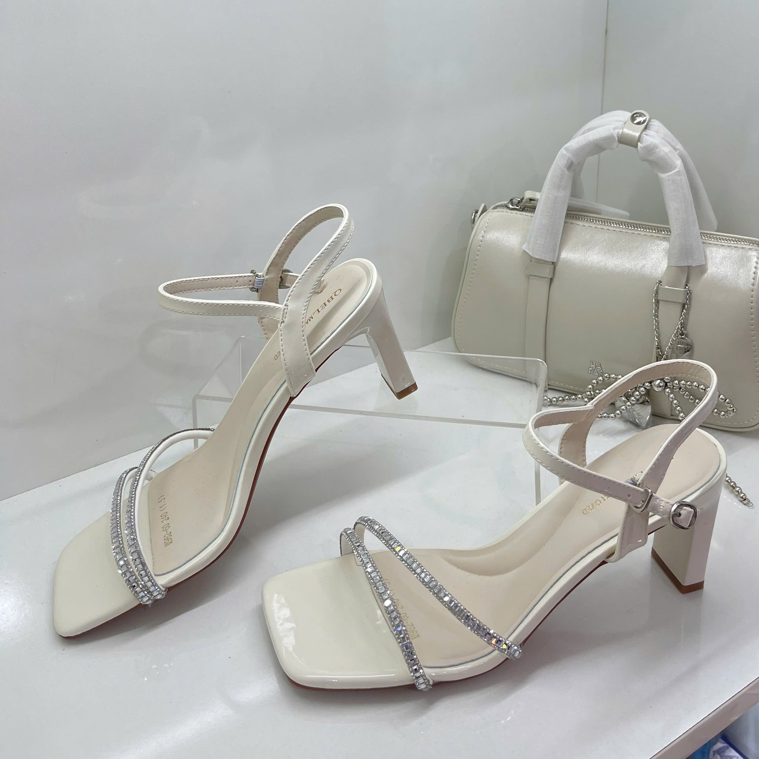 Sandal nữ M962-60.KEM