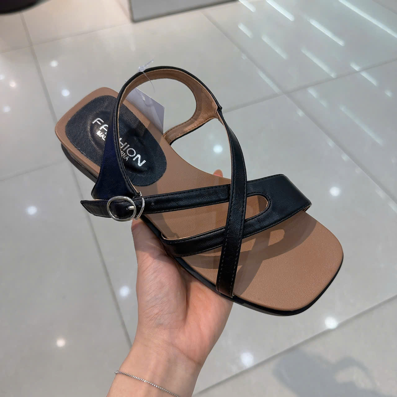 Sandal nữ 1662.DEN