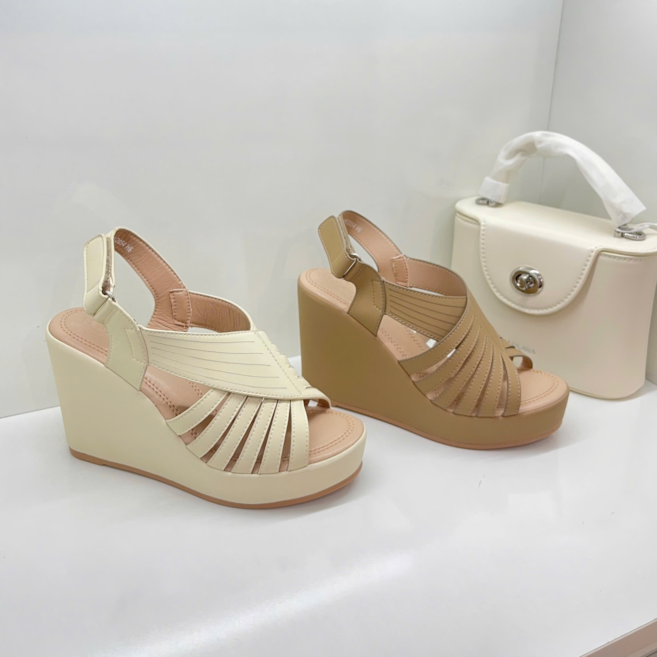 Sandal xuồng nữ BQ GIW0227.NAU