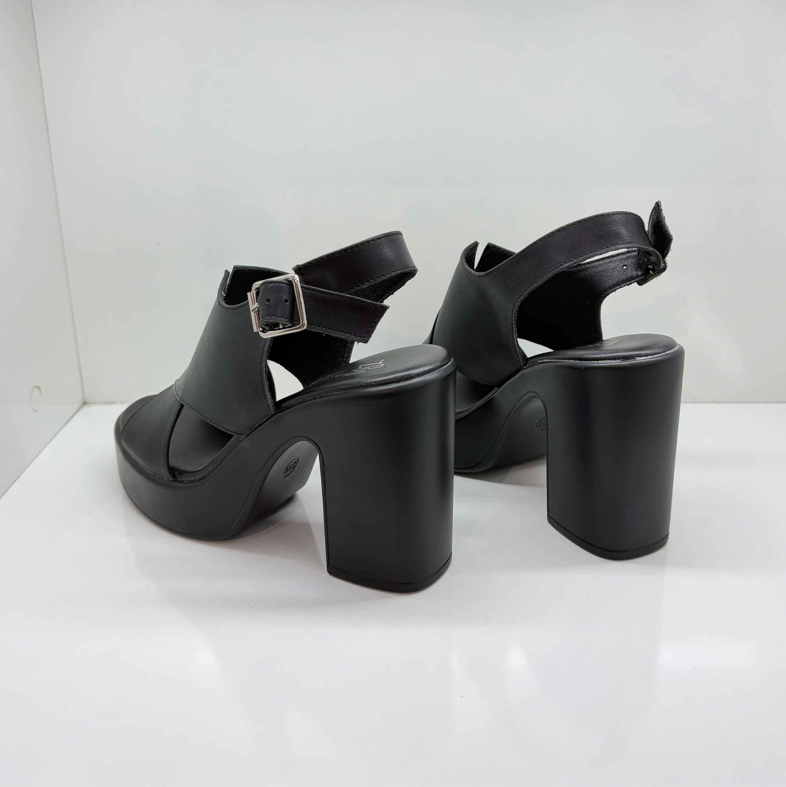 Sandal nữ 20016.DEN