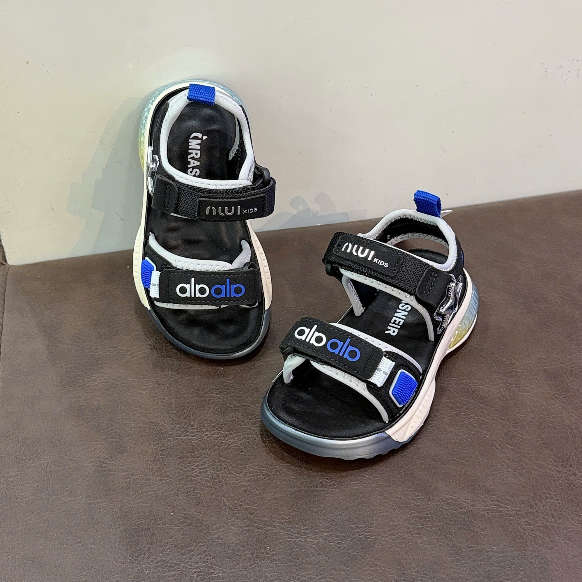 Sandal bé trai 2601(26-37).DEN