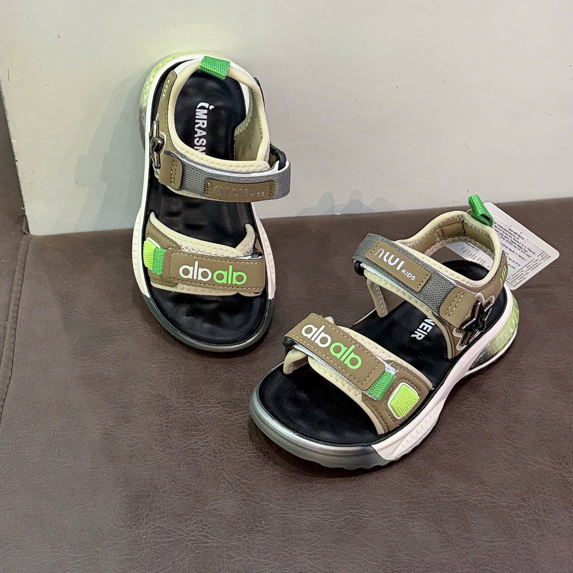 Sandal bé trai 2601(26-37).REU