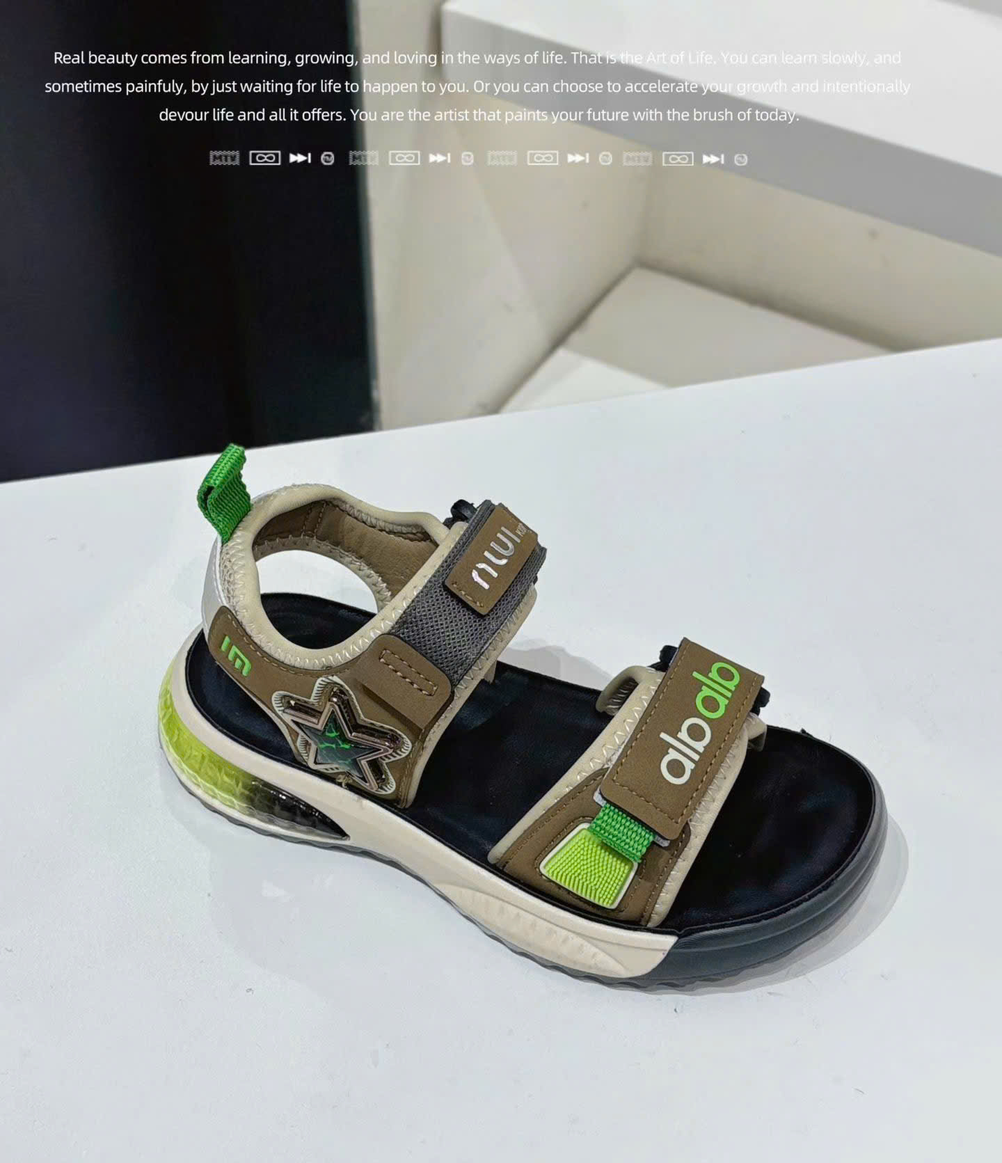 Sandal bé trai 2601(26-37).REU