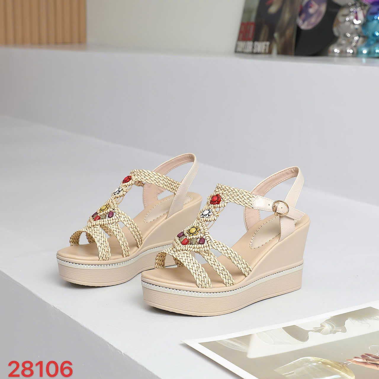 Sandal xuồng nữ 28106.KEM