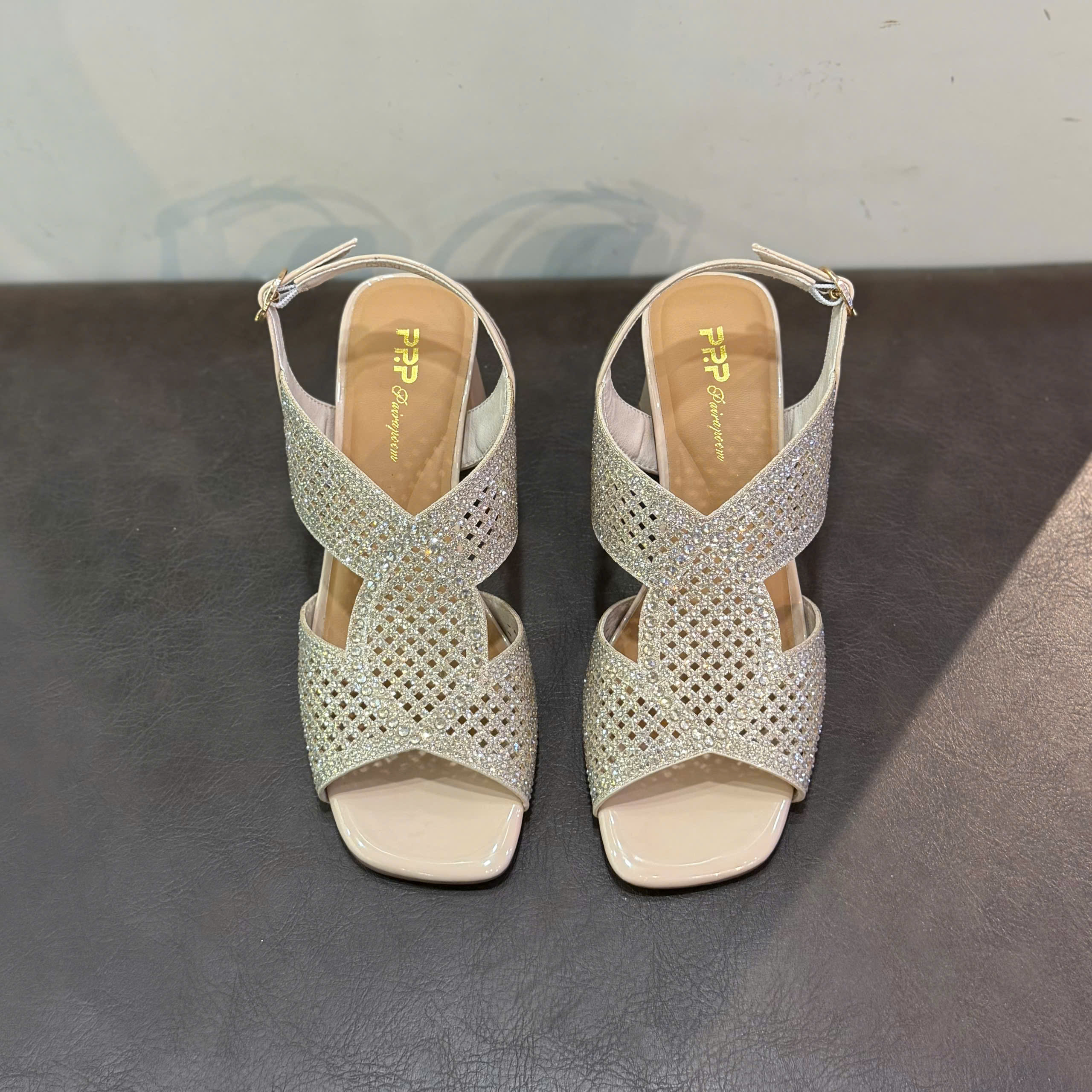 Sandal nữ 65830.KEM