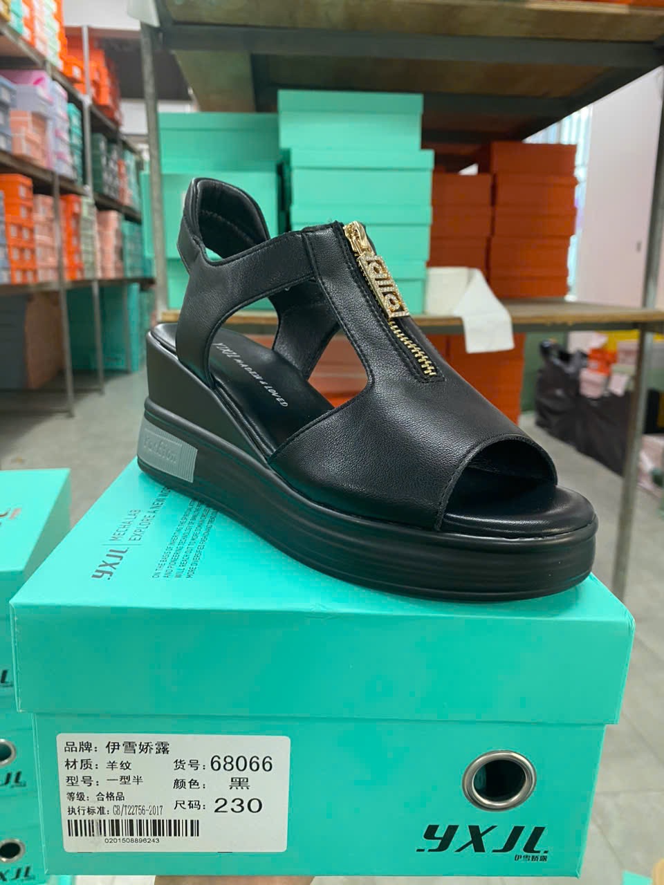 Sandal xuồng nữ 68066.DEN