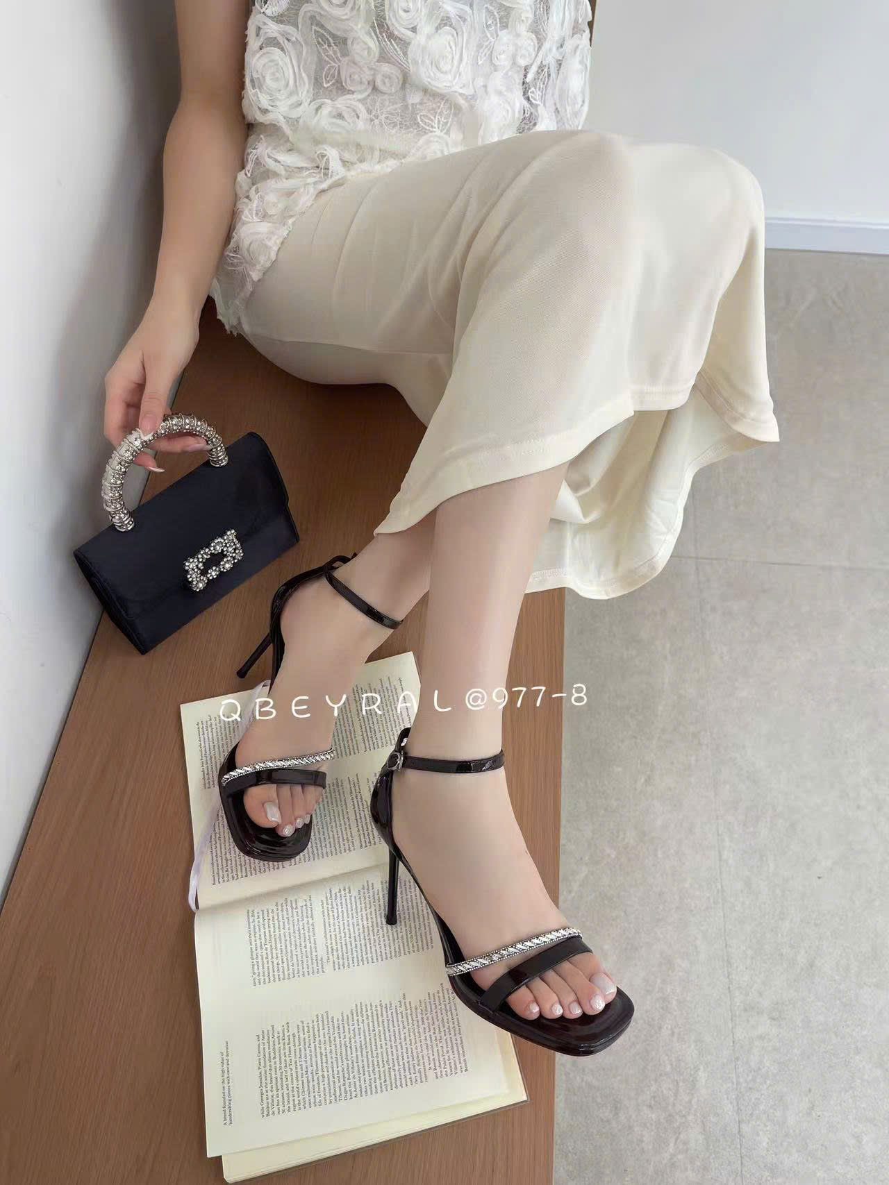 Sandal nữ M977-8.DEN