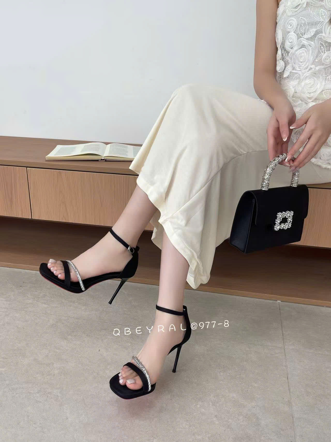 Sandal nữ M977-8.DEN