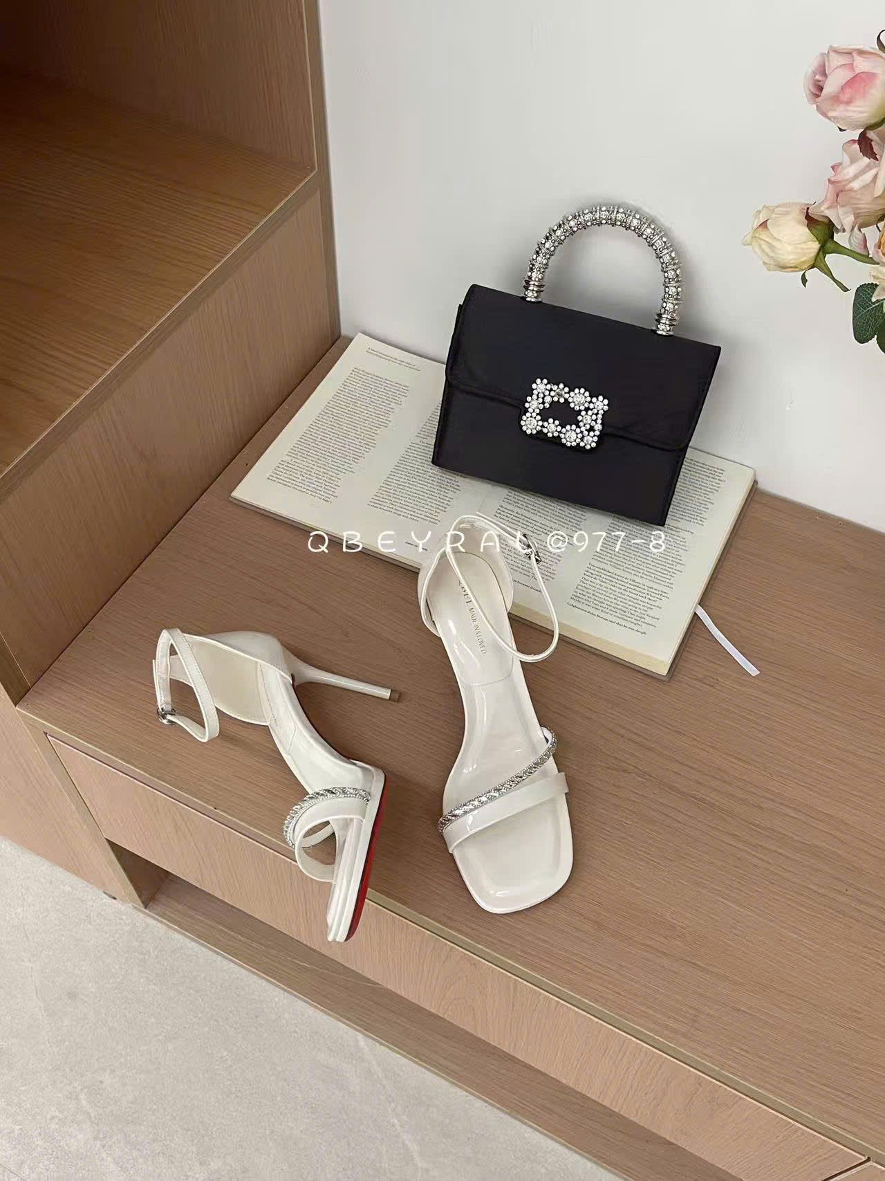 Sandal nữ M977-8.KEM