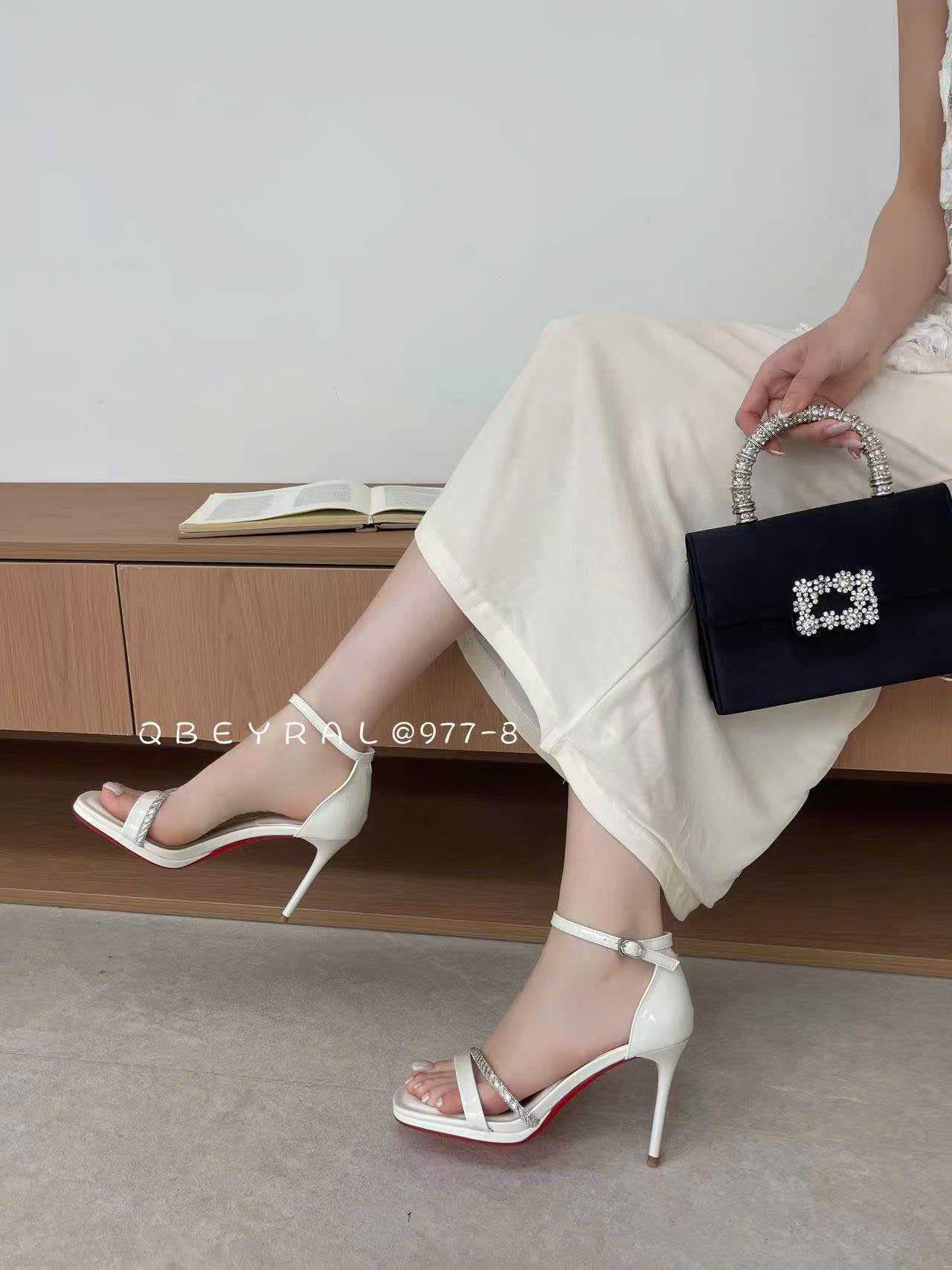 Sandal nữ M977-8.KEM