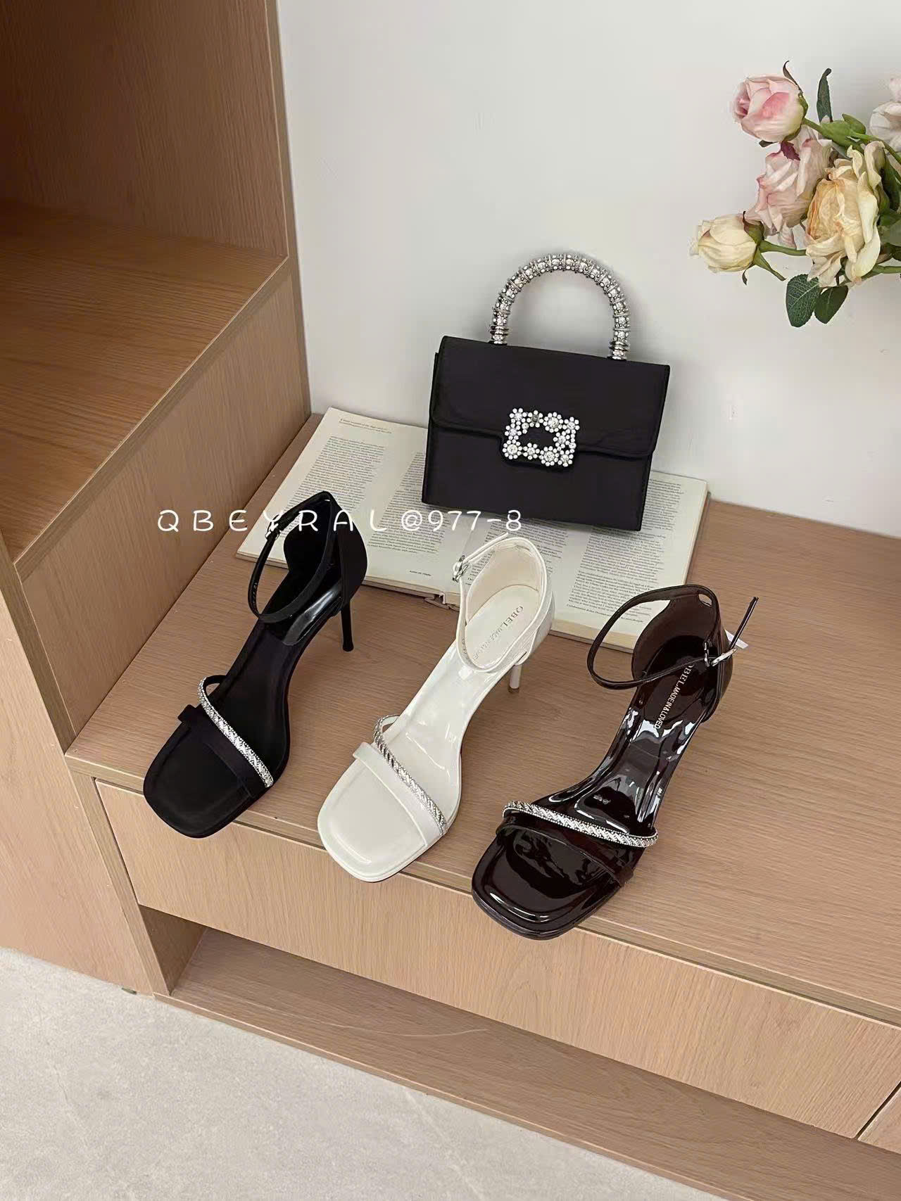 Sandal nữ M977-8.KEM