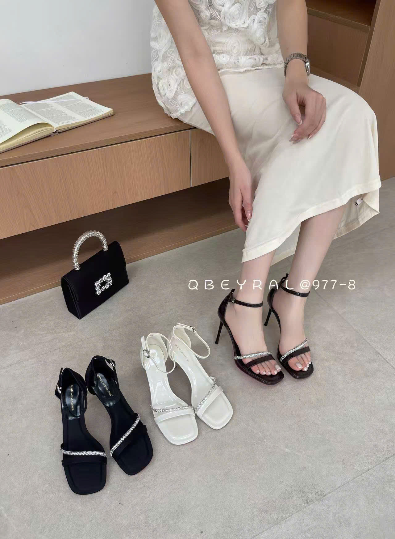 Sandal nữ M977-8.NAU