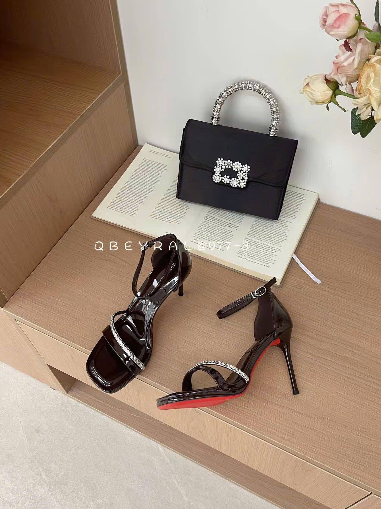 Sandal nữ M977-8.NAU