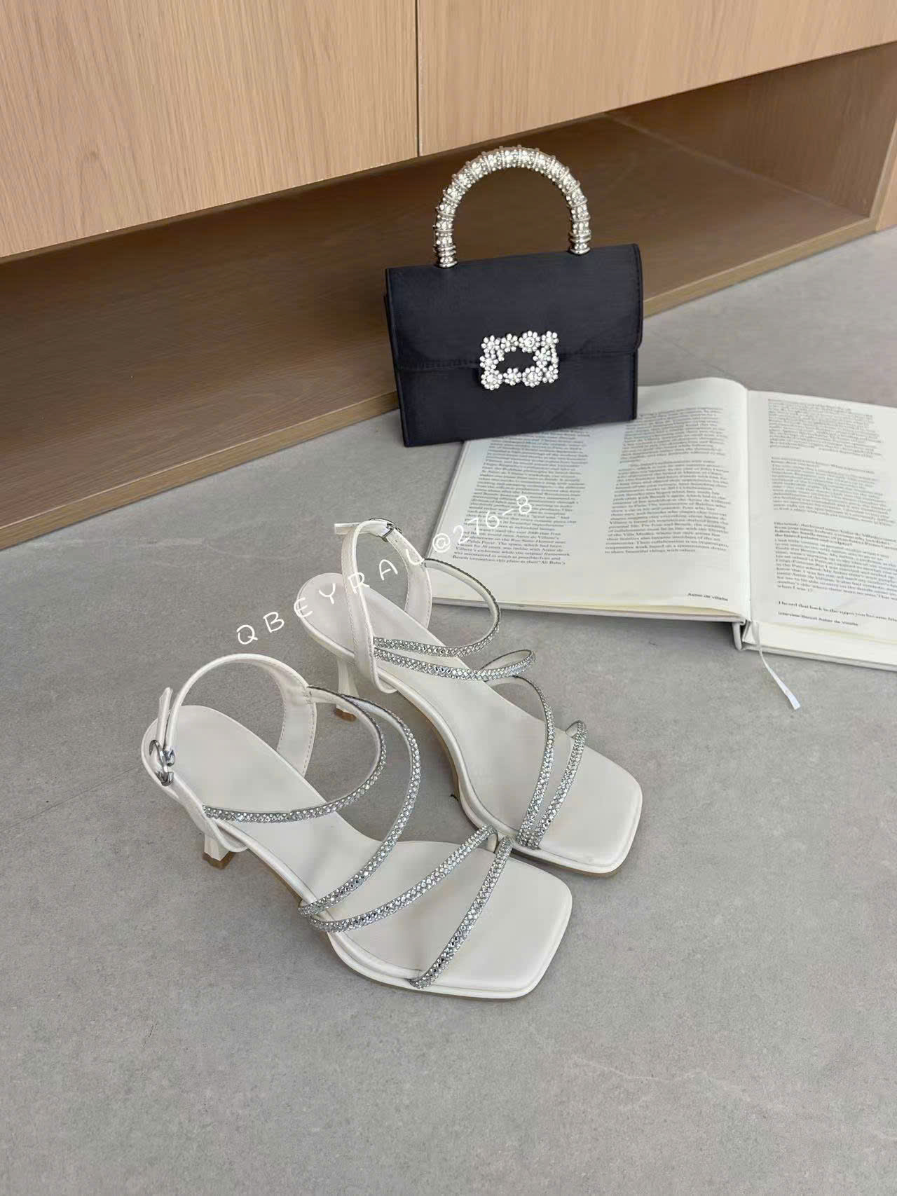 Sandal nữ X276-8.KEM