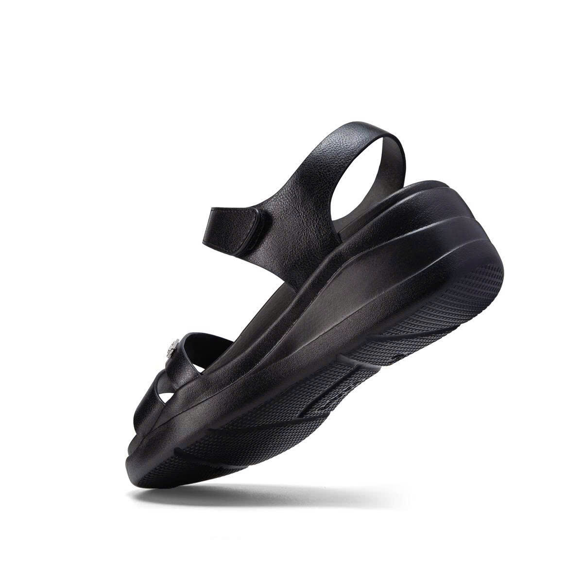 Sandal nữ Bitis BEW003800DEN