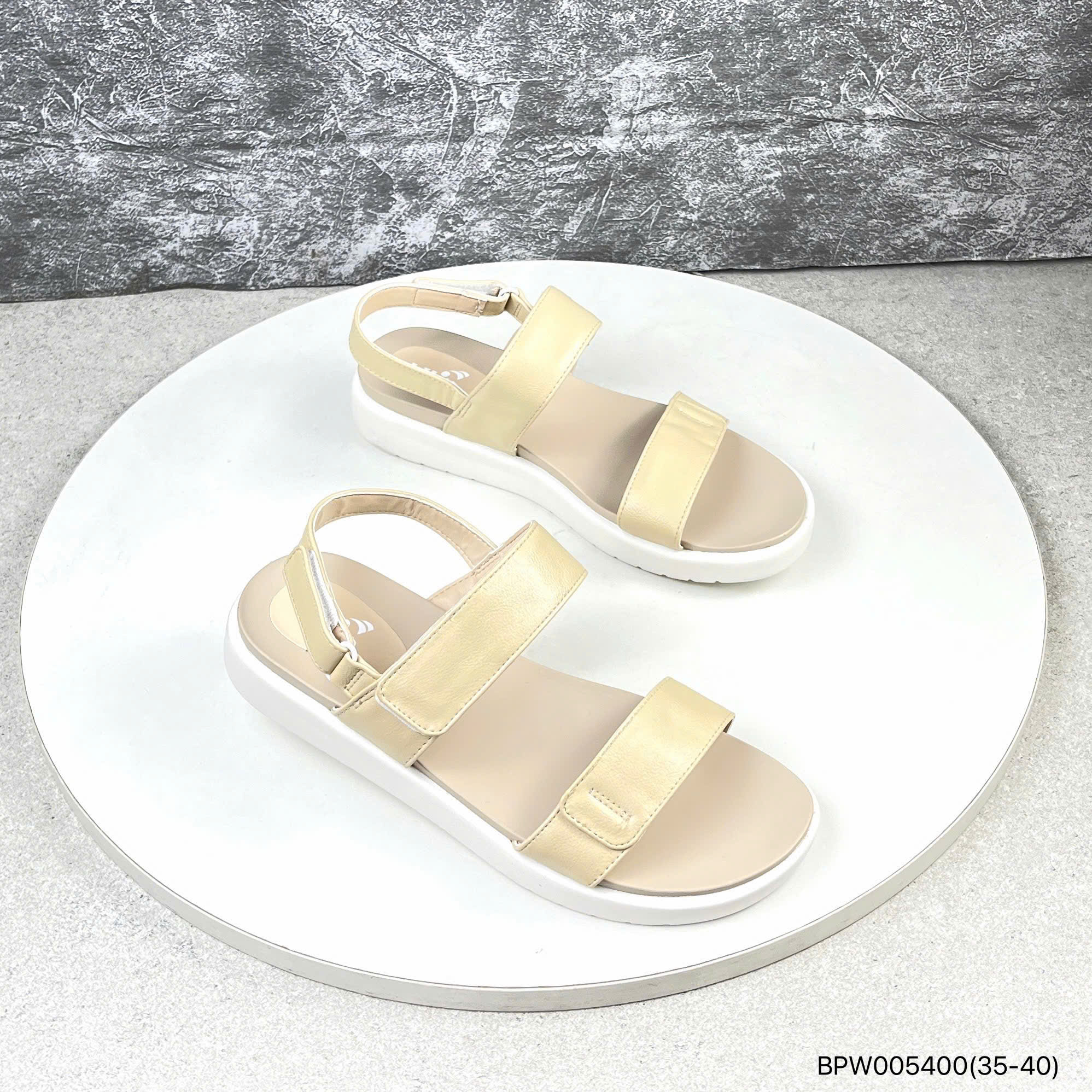 Sandal nữ Bitis BPW005400KEM