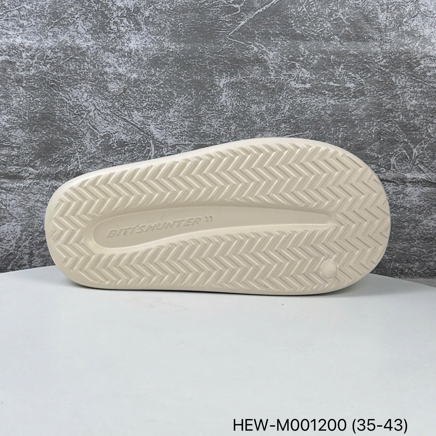 Sandal nữ Bitis HEW001200KEM